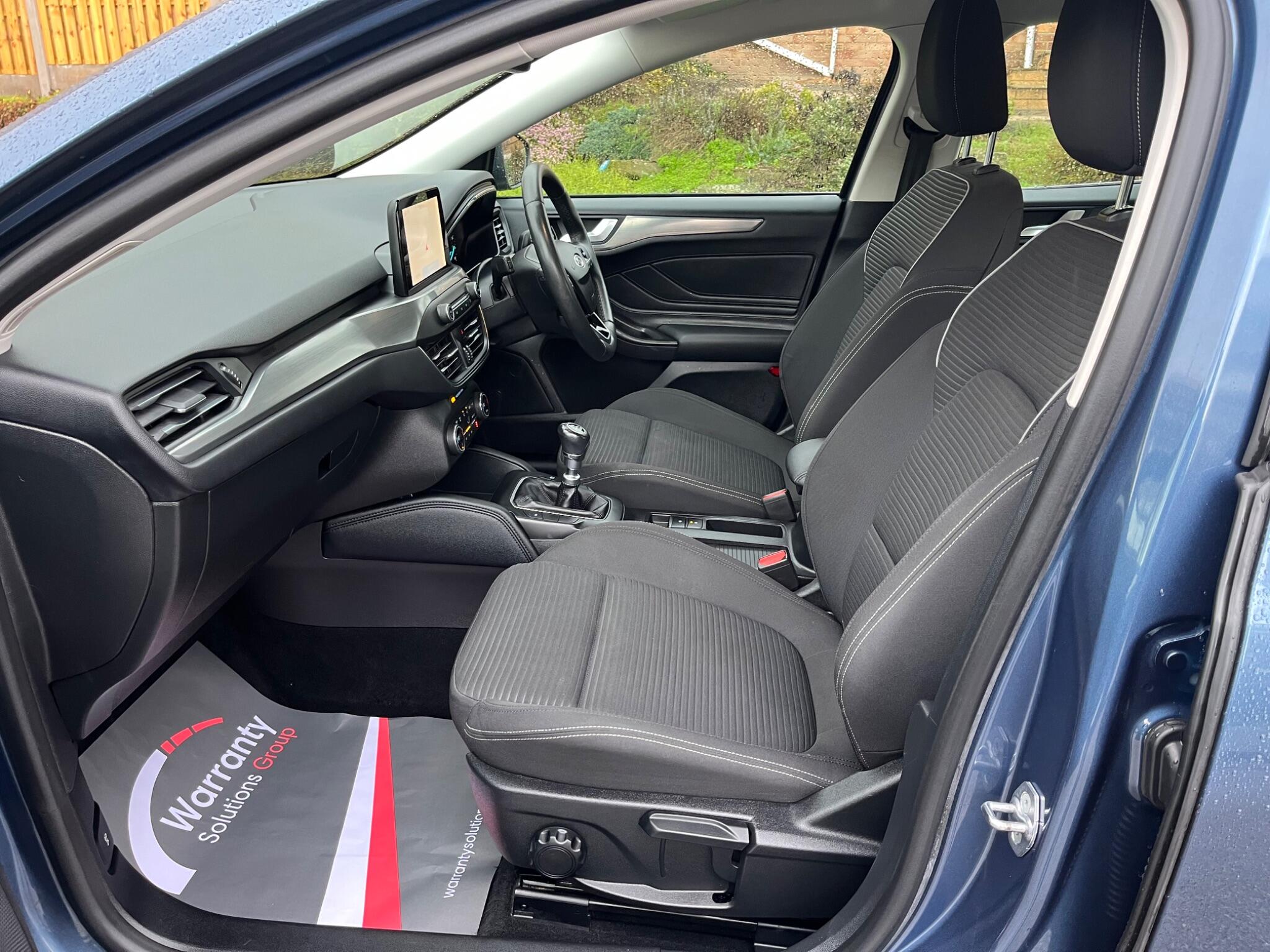 Ford Focus - Image 15