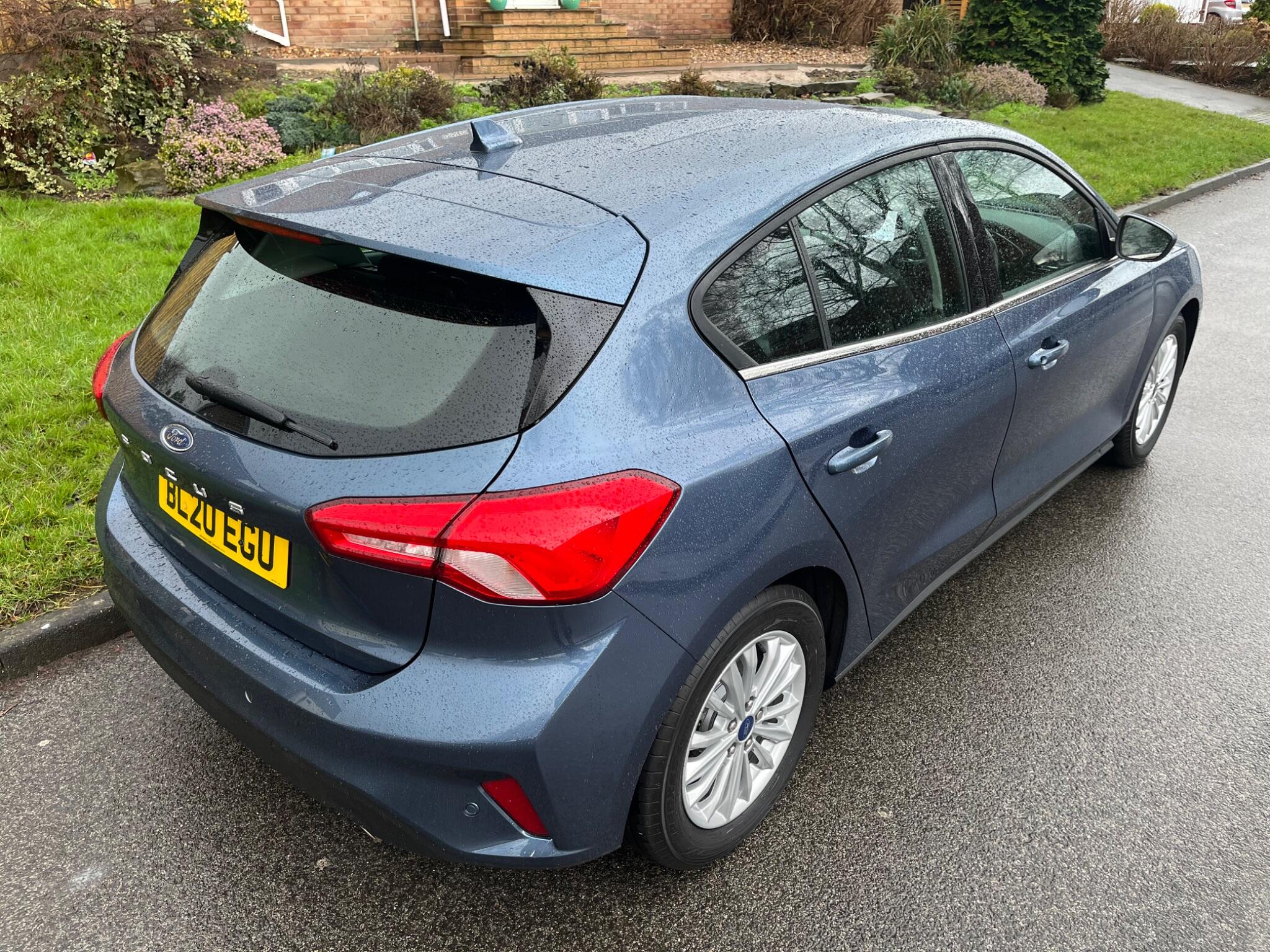 Ford Focus - Image 24