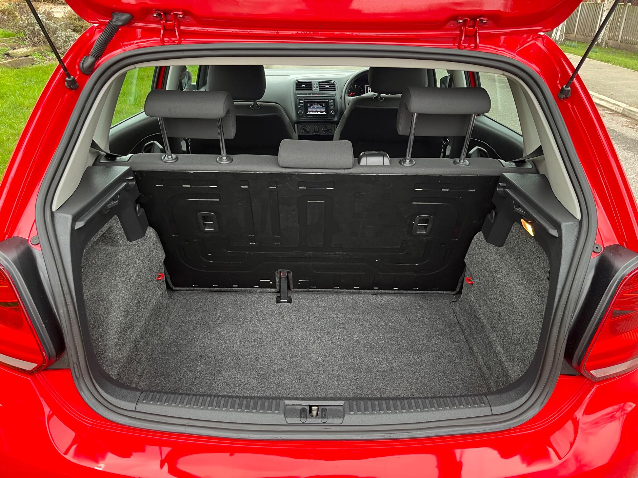 Volkswagen Polo - Image 5