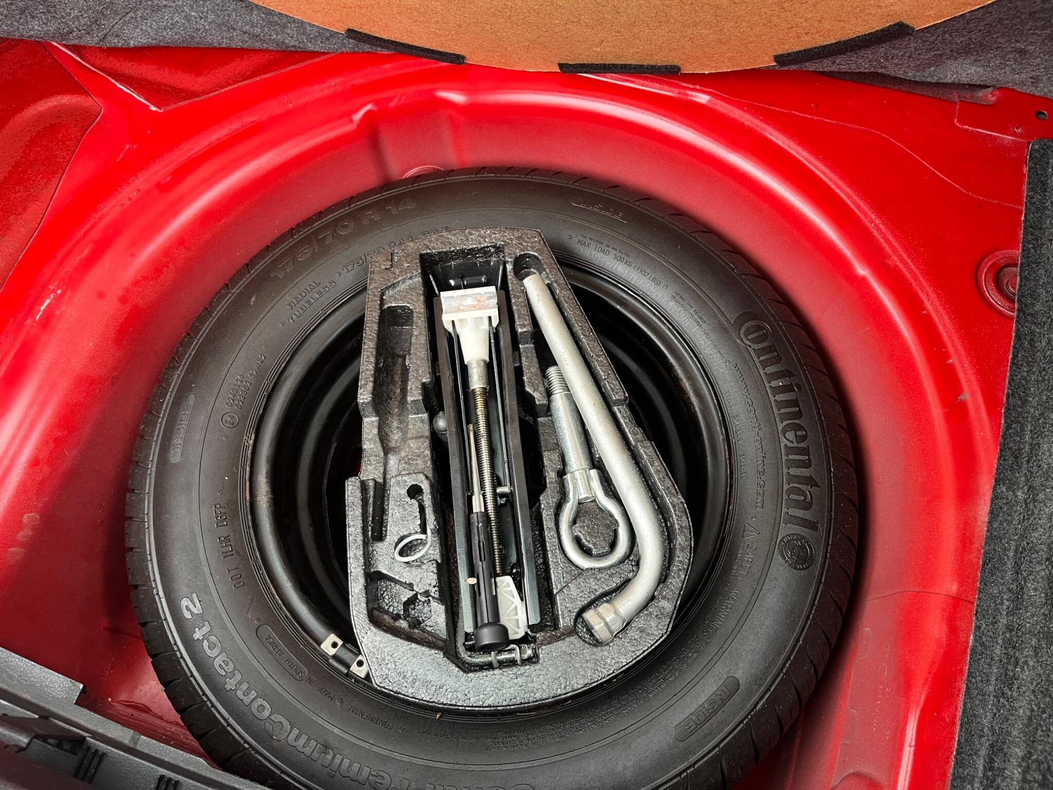 Volkswagen Polo - Image 24