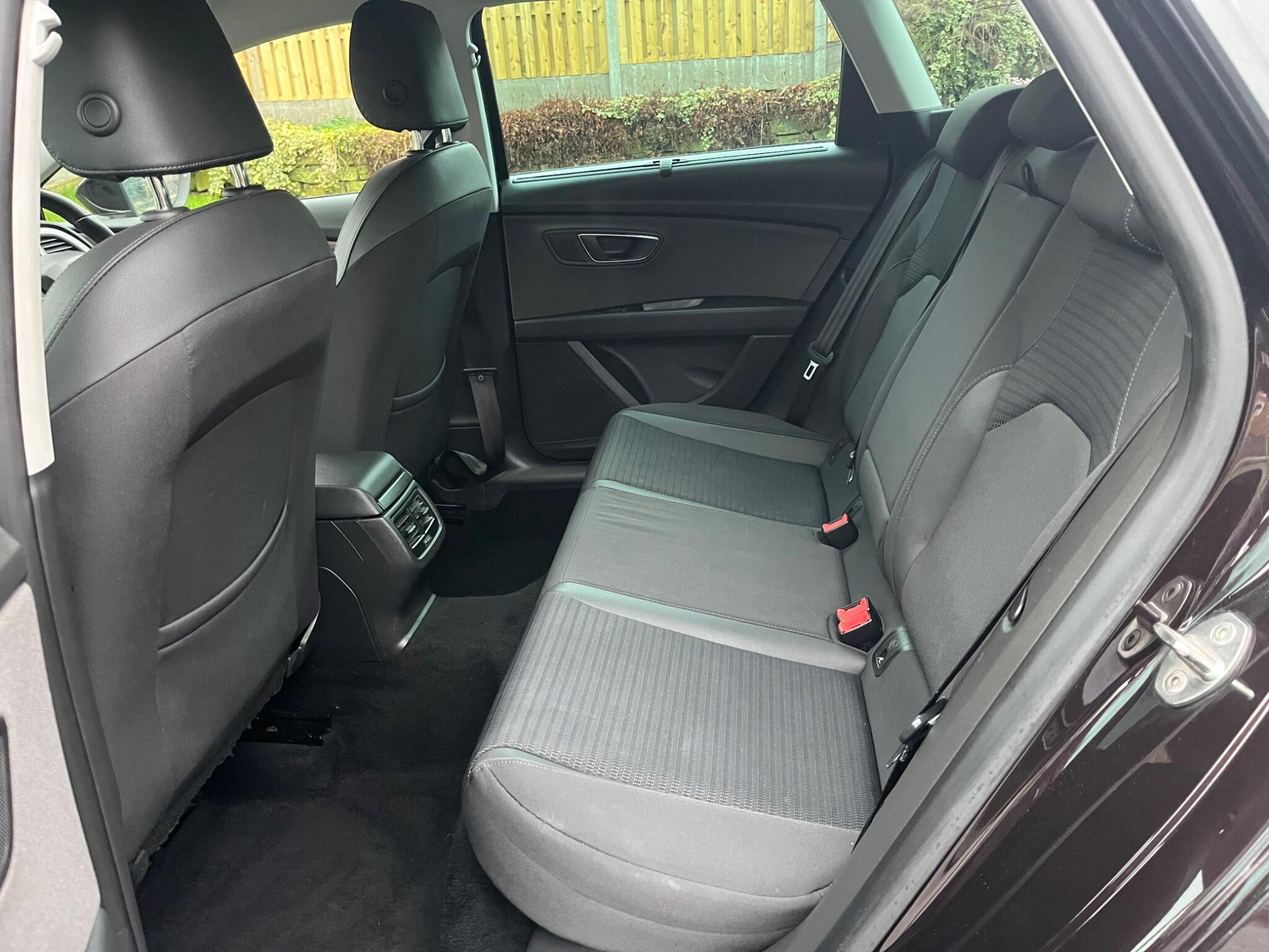 SEAT Leon - Image 19