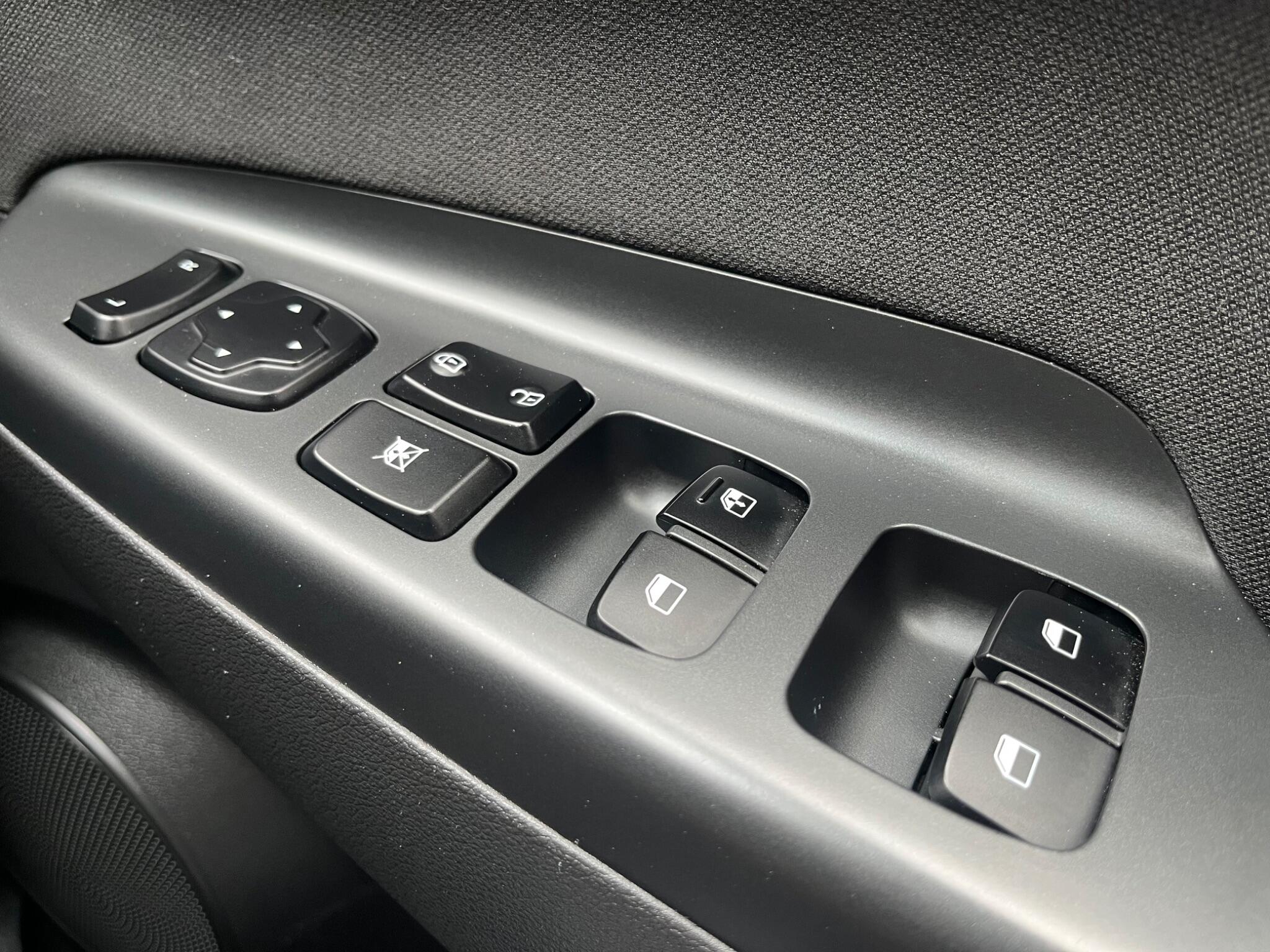 Hyundai Kona - Image 33