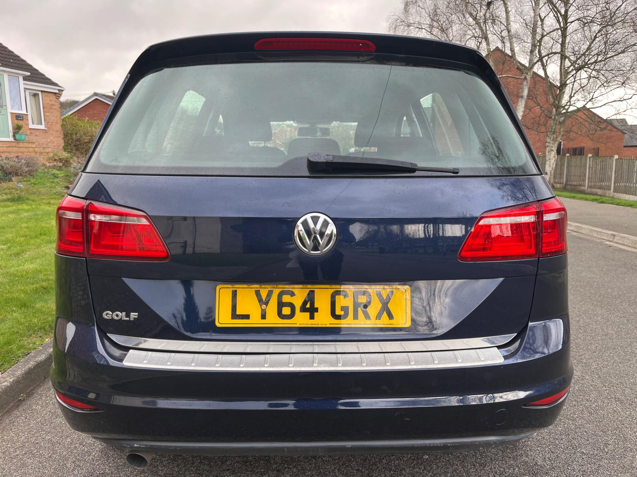 Volkswagen GOLF SV - Image 11