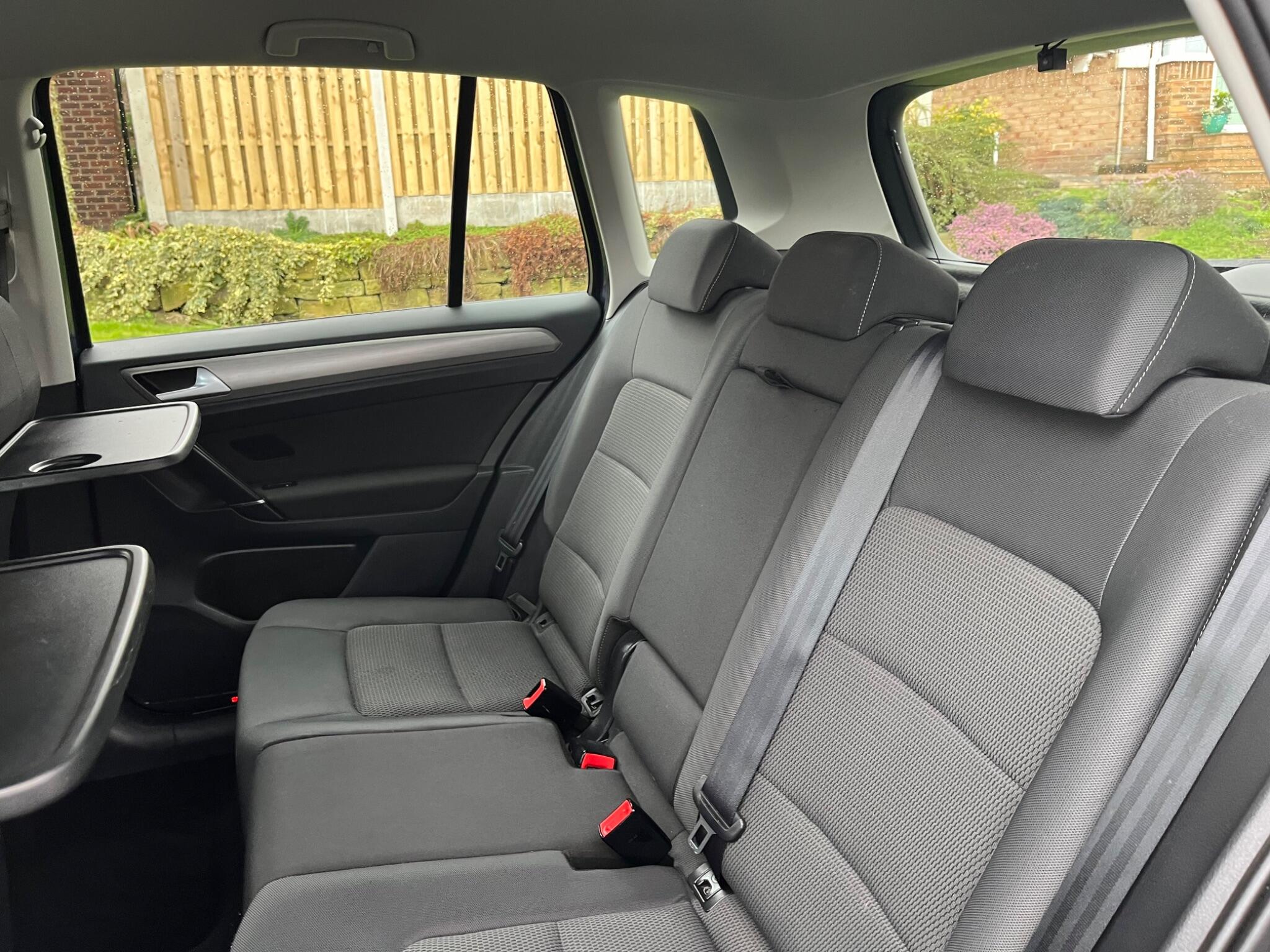 Volkswagen GOLF SV - Image 16