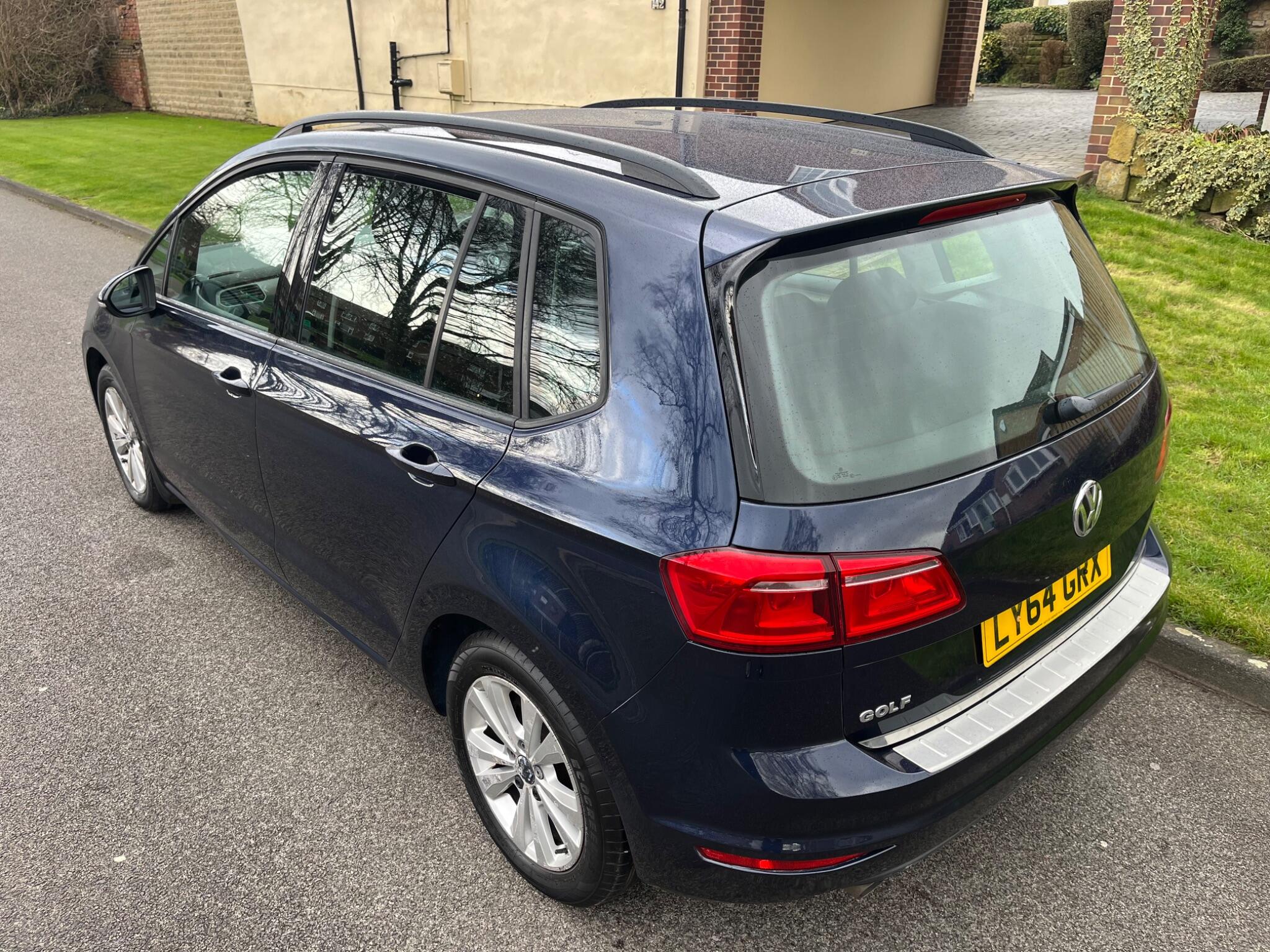 Volkswagen GOLF SV - Image 20