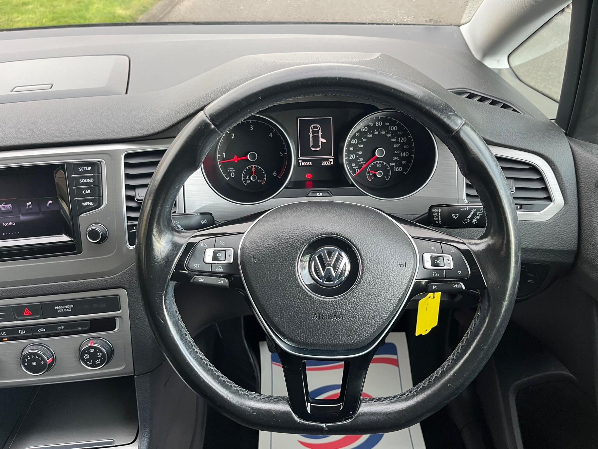 Volkswagen GOLF SV - Image 24