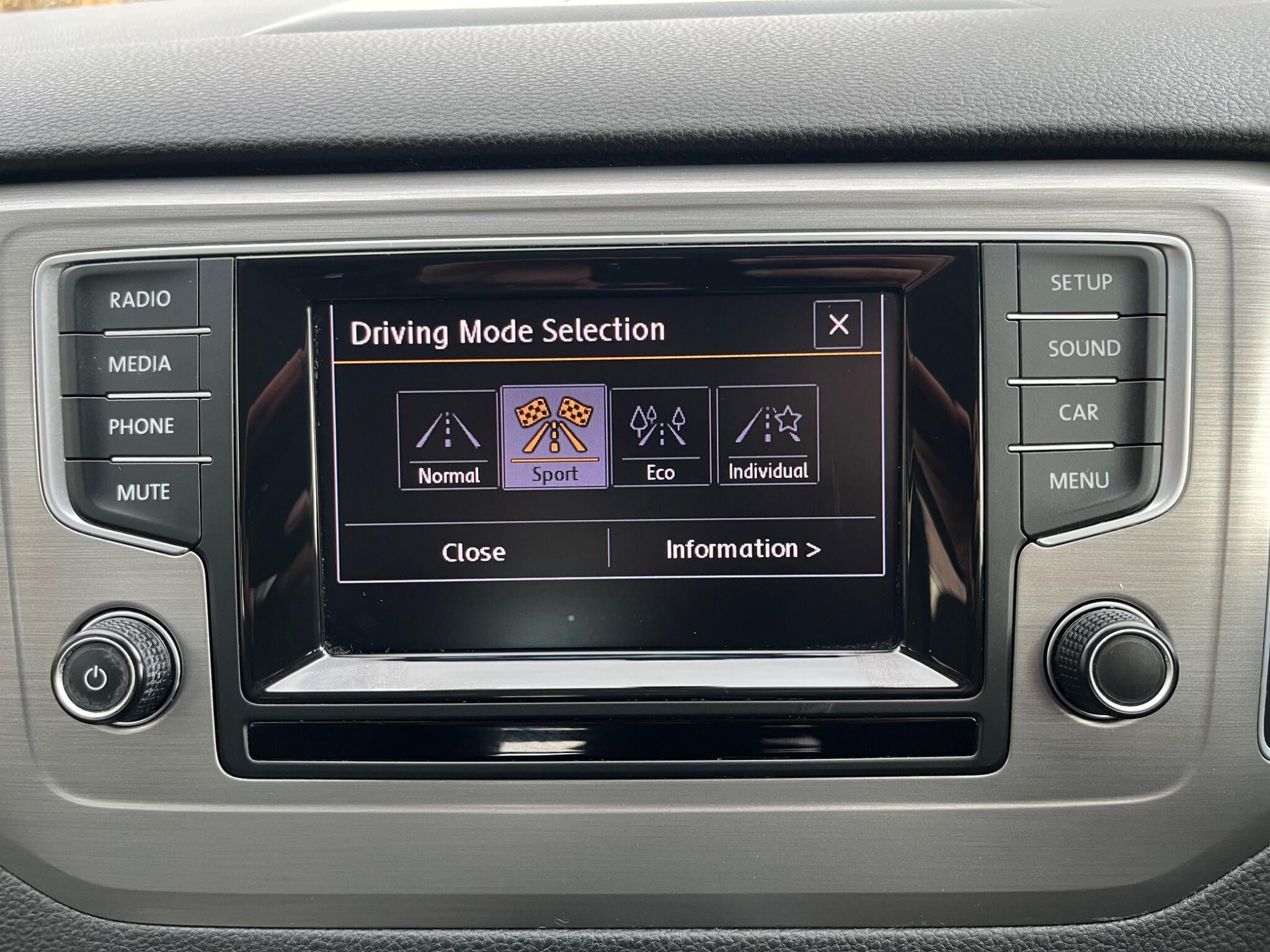 Volkswagen GOLF SV - Image 36