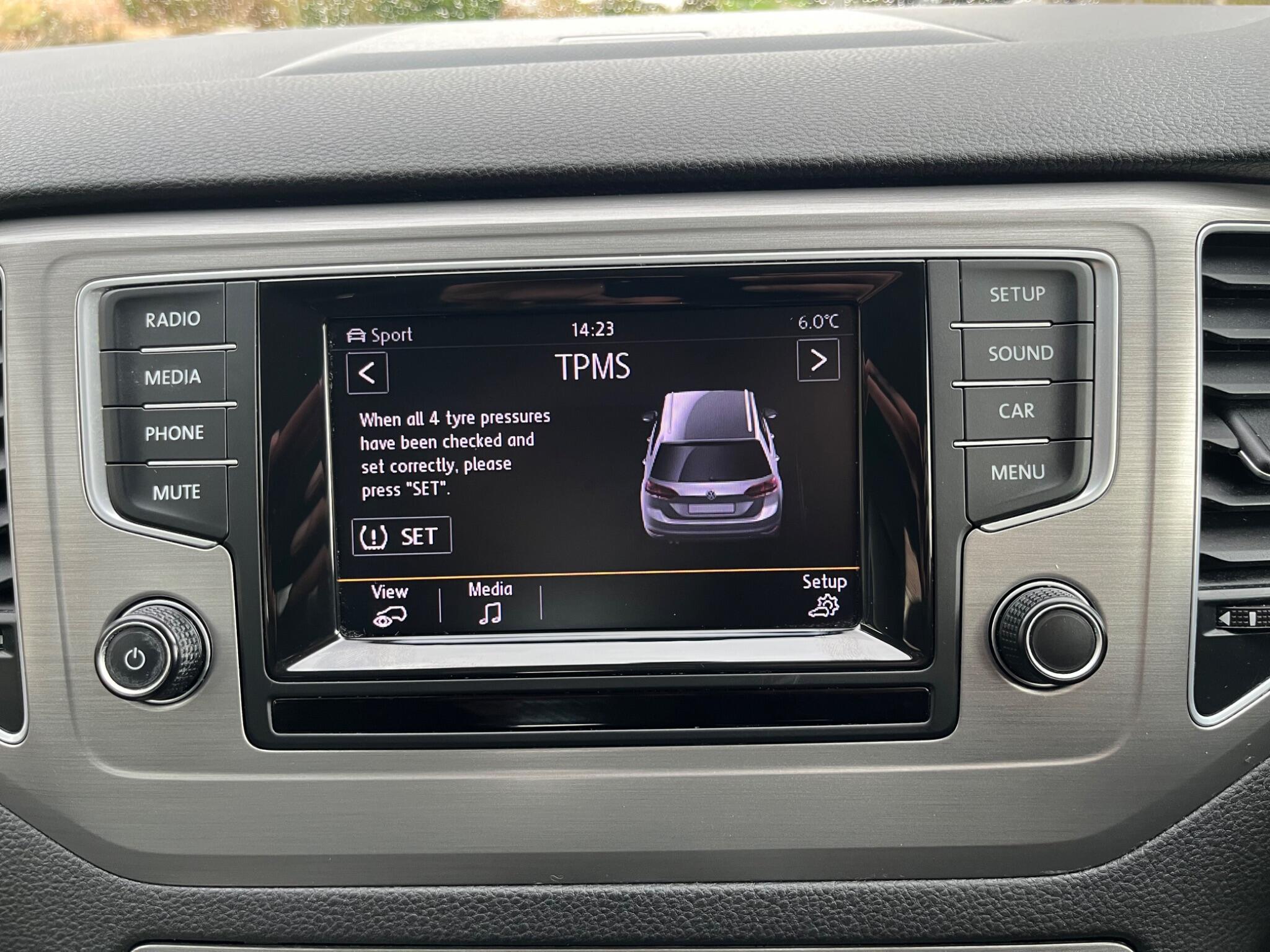 Volkswagen GOLF SV - Image 38