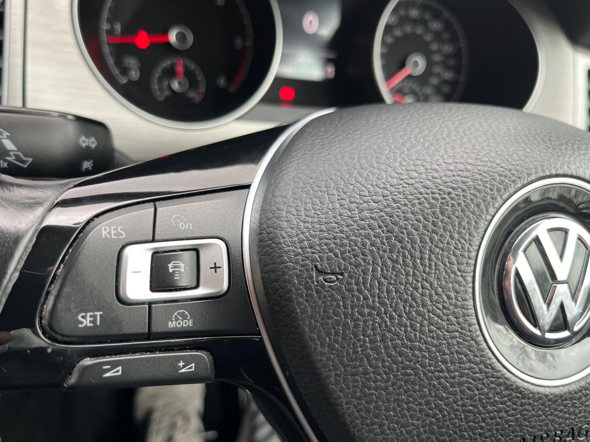 Volkswagen GOLF SV - Image 49