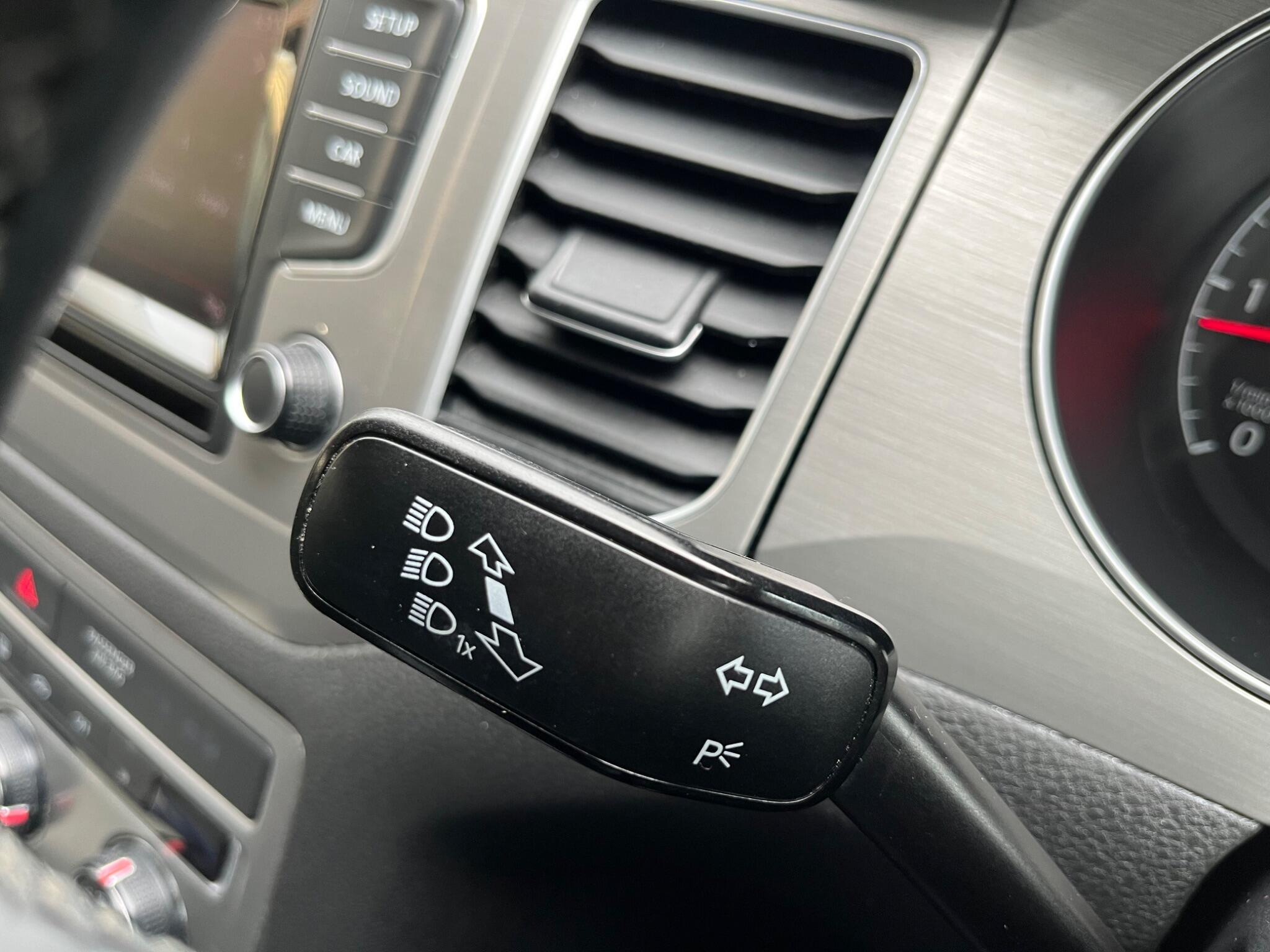 Volkswagen GOLF SV - Image 51