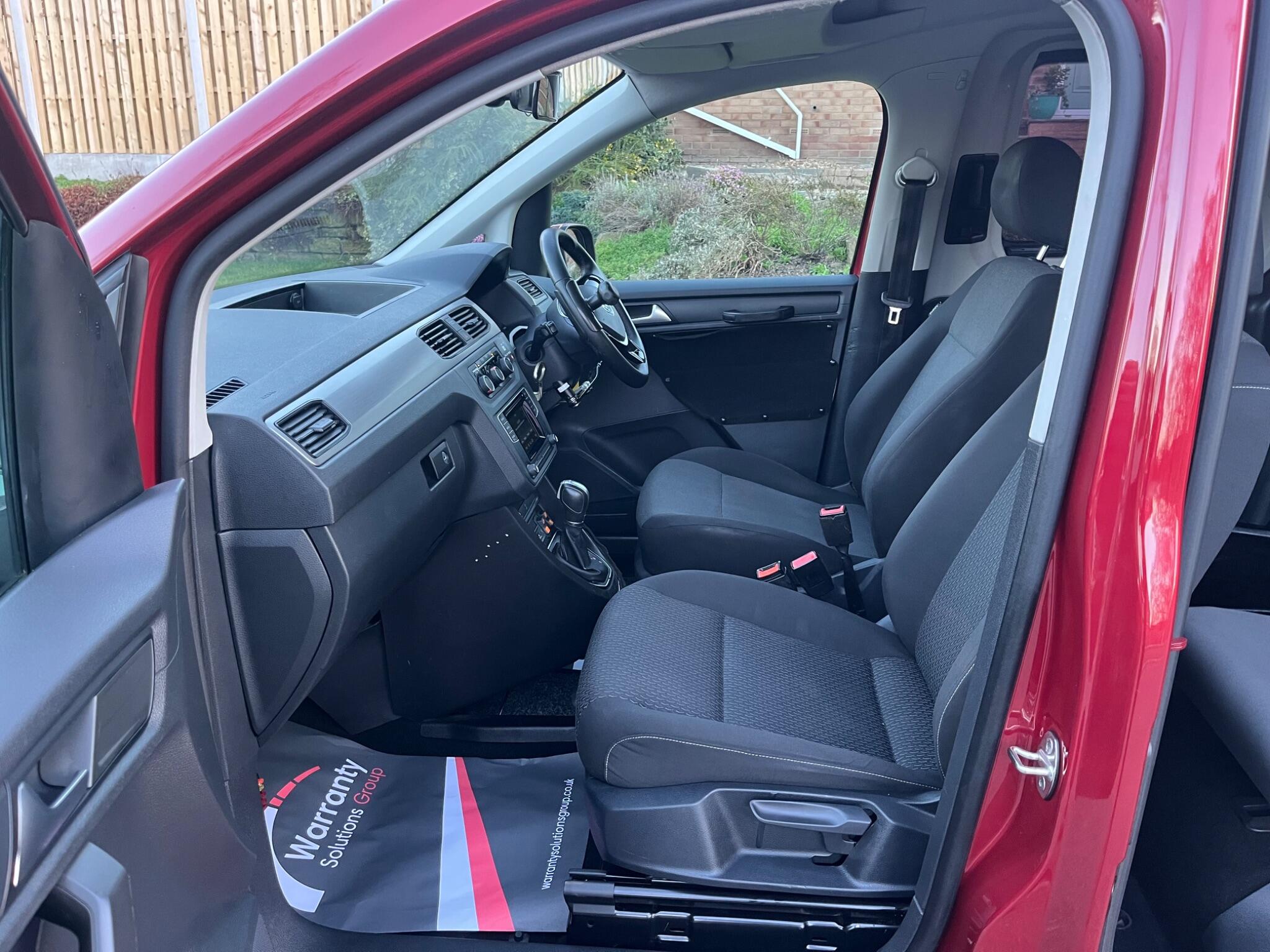 Volkswagen Caddy Life - Image 14