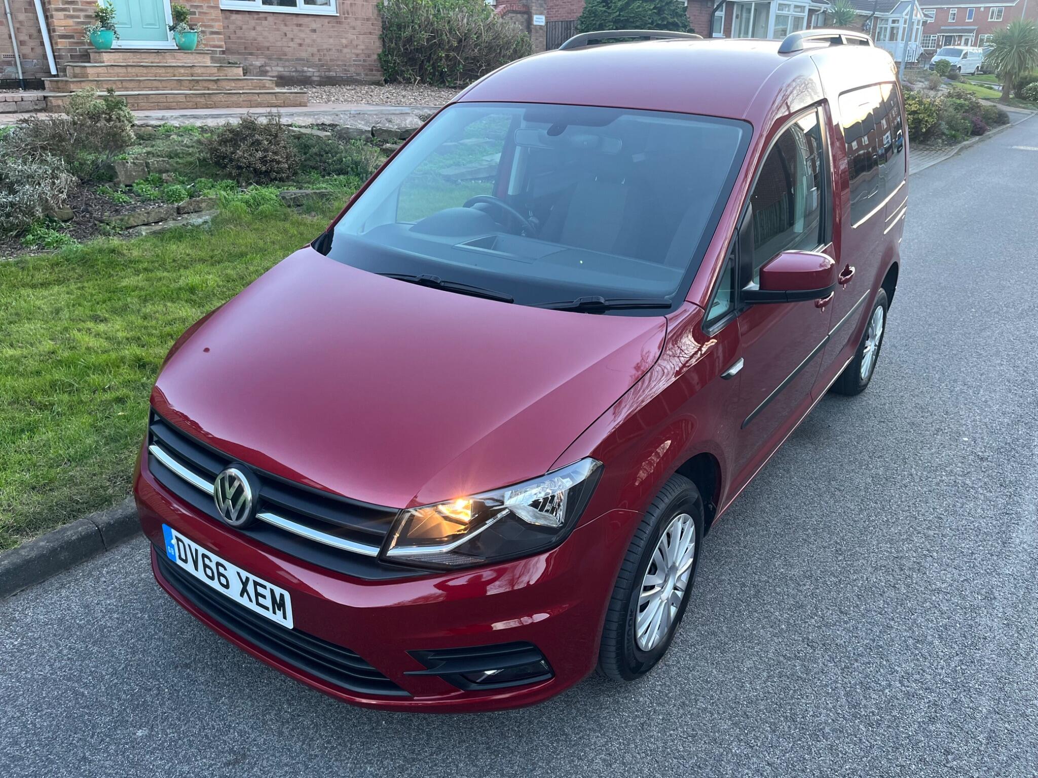 Volkswagen Caddy Life - Image 21