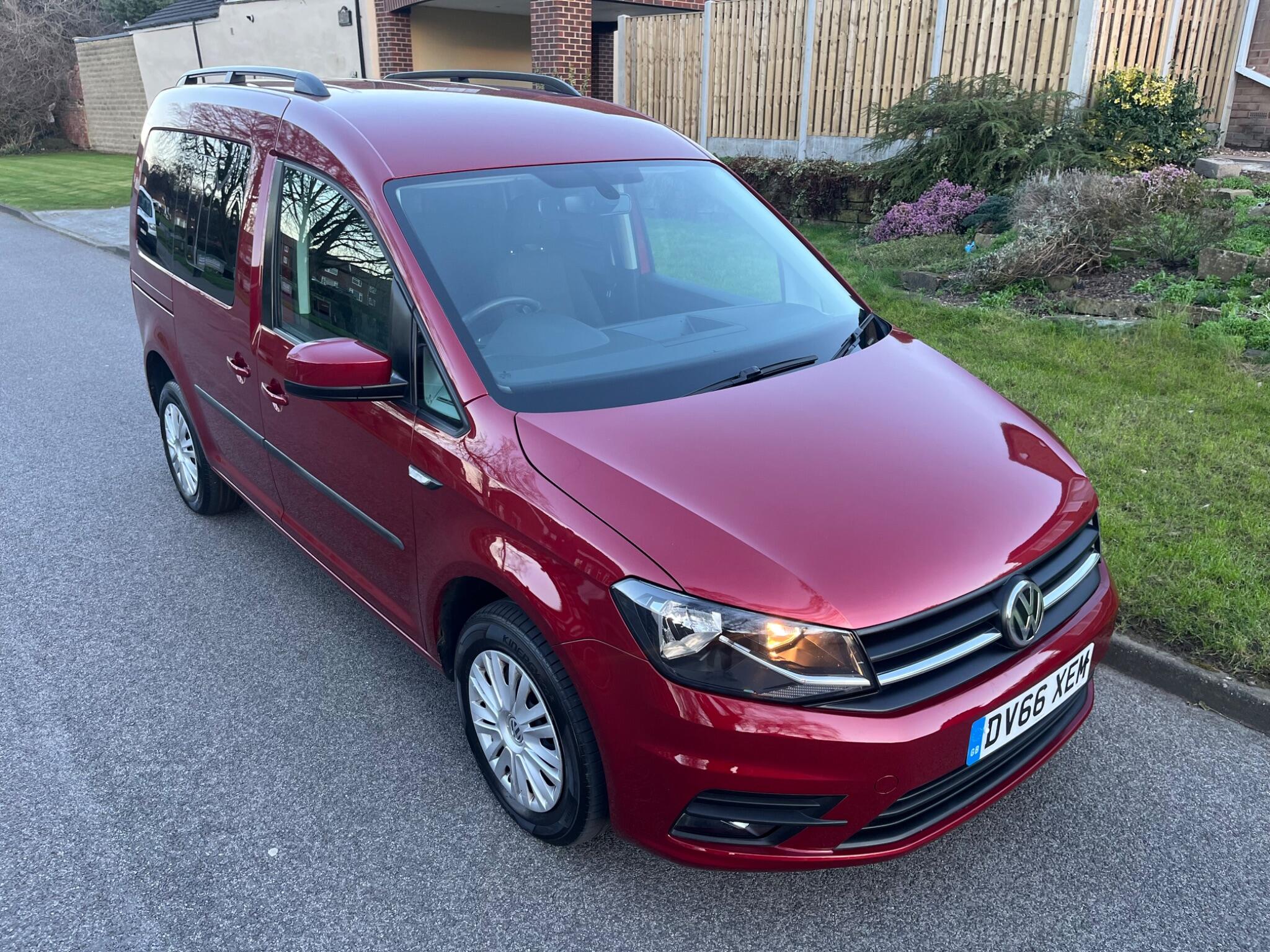 Volkswagen Caddy Life - Image 23