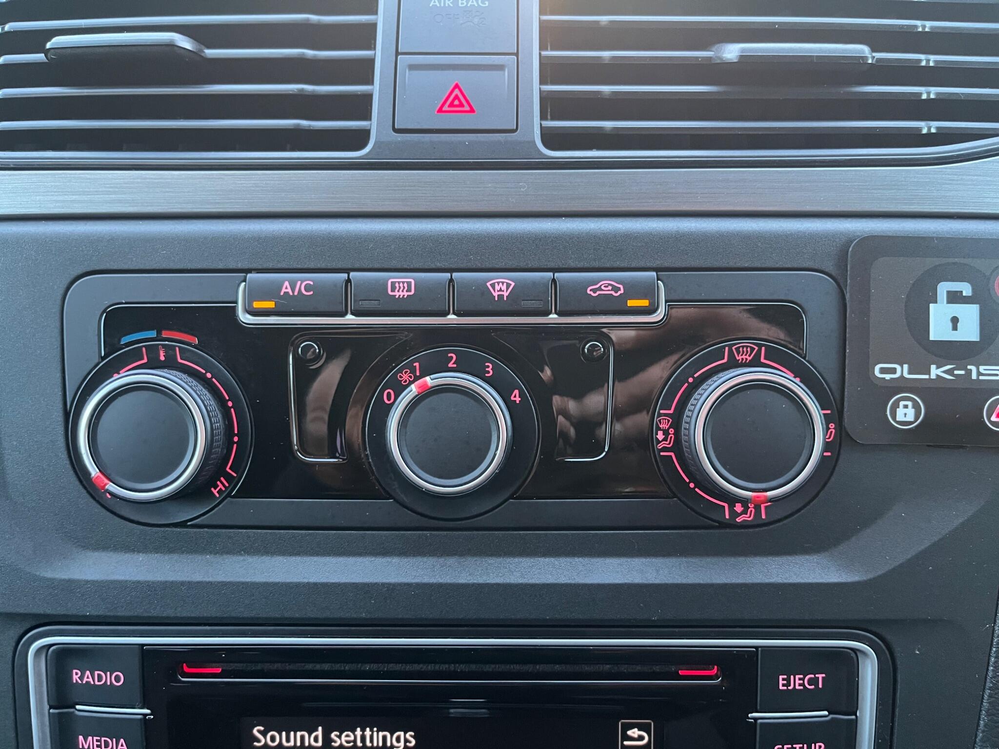 Volkswagen Caddy Life - Image 36