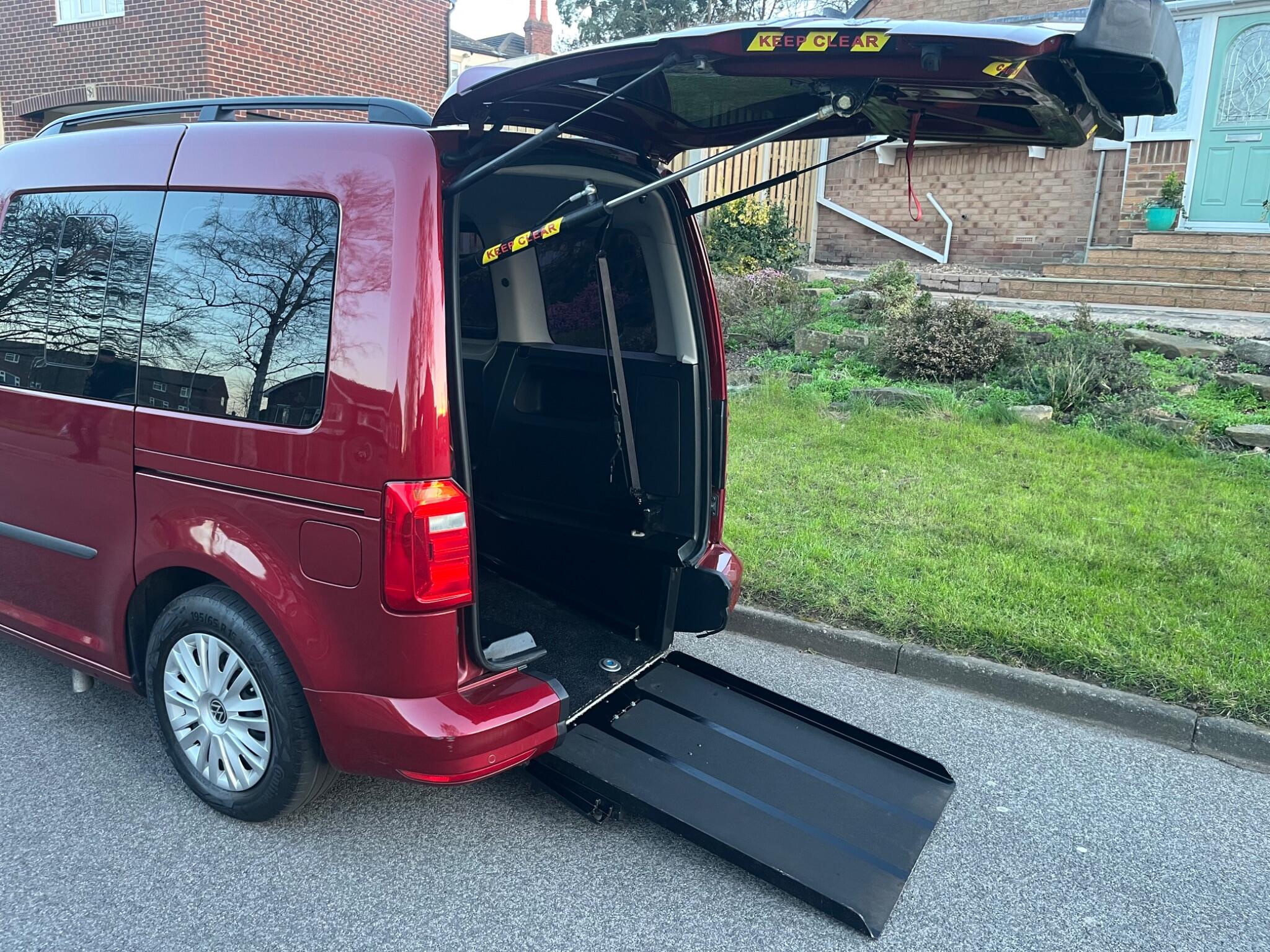 Volkswagen Caddy Life - Image 48