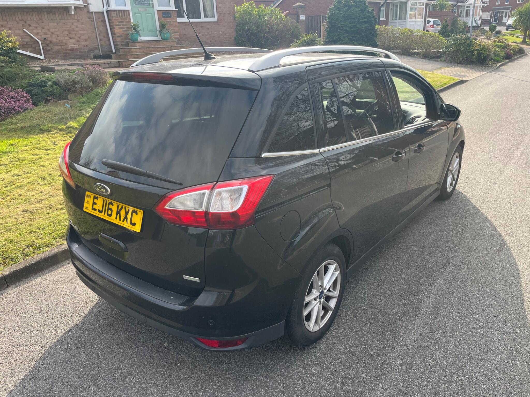 Ford Grand C-MAX - Image 12