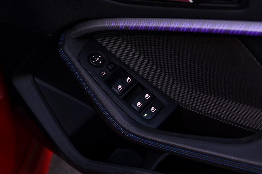 BMW 1 Series - Image 40