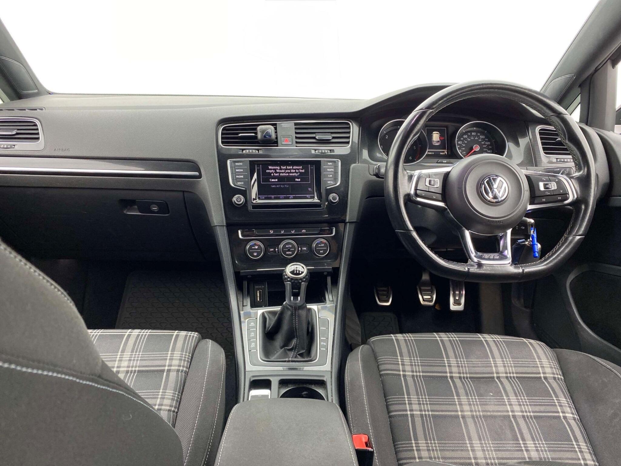 Volkswagen Golf - Image 3