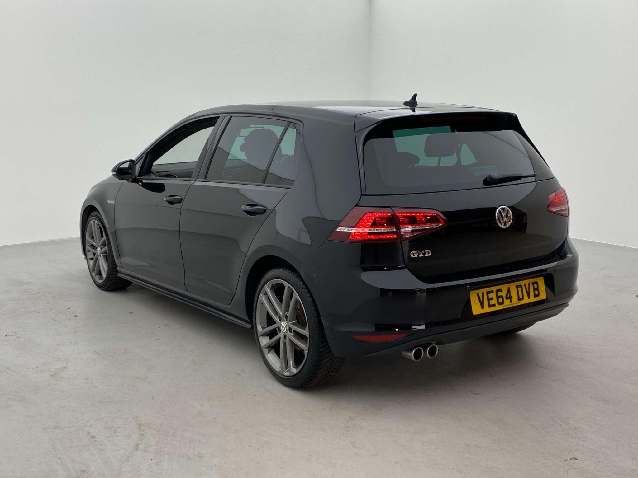 Volkswagen Golf - Image 7