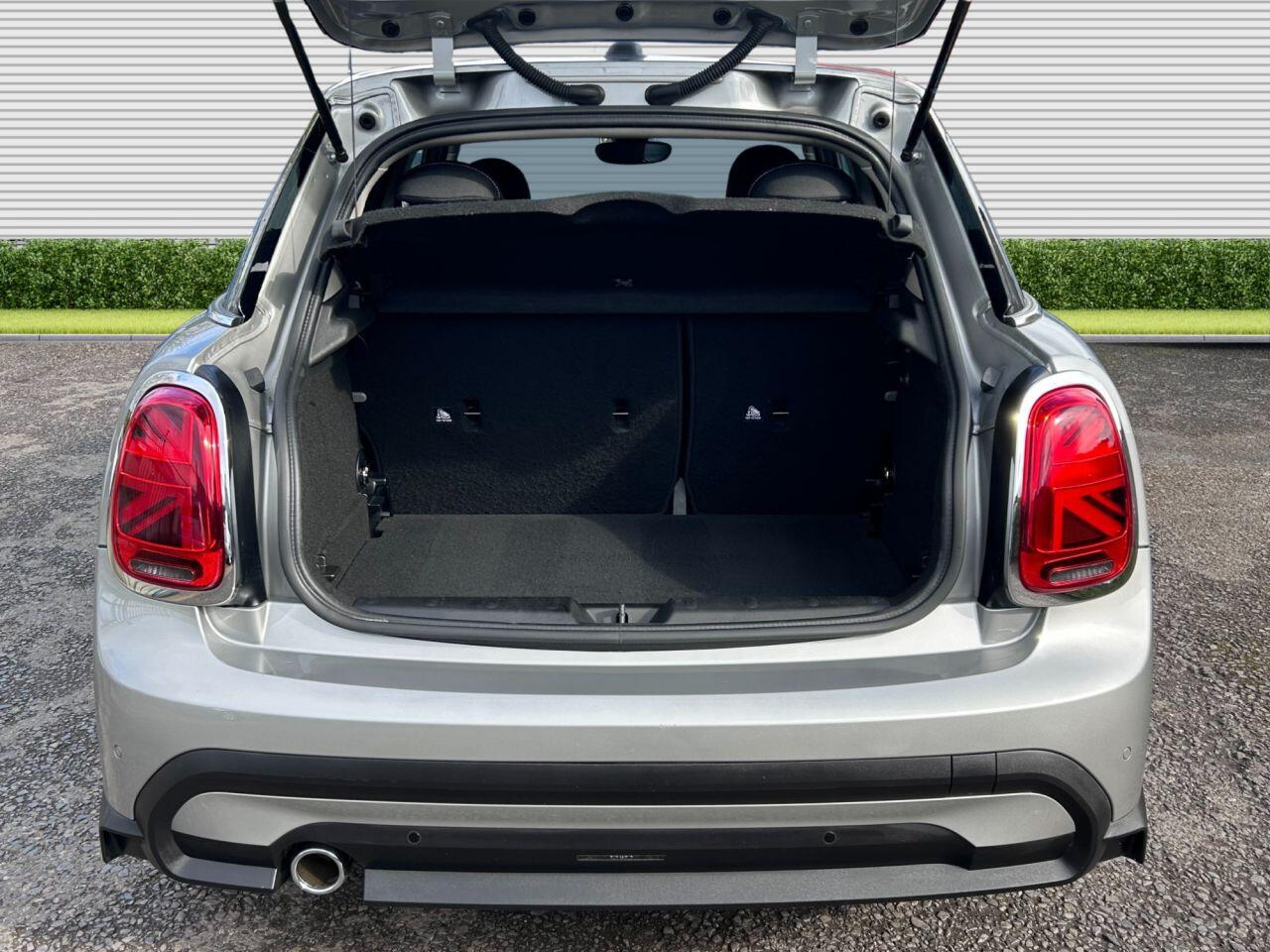 MINI Hatch - Image 11