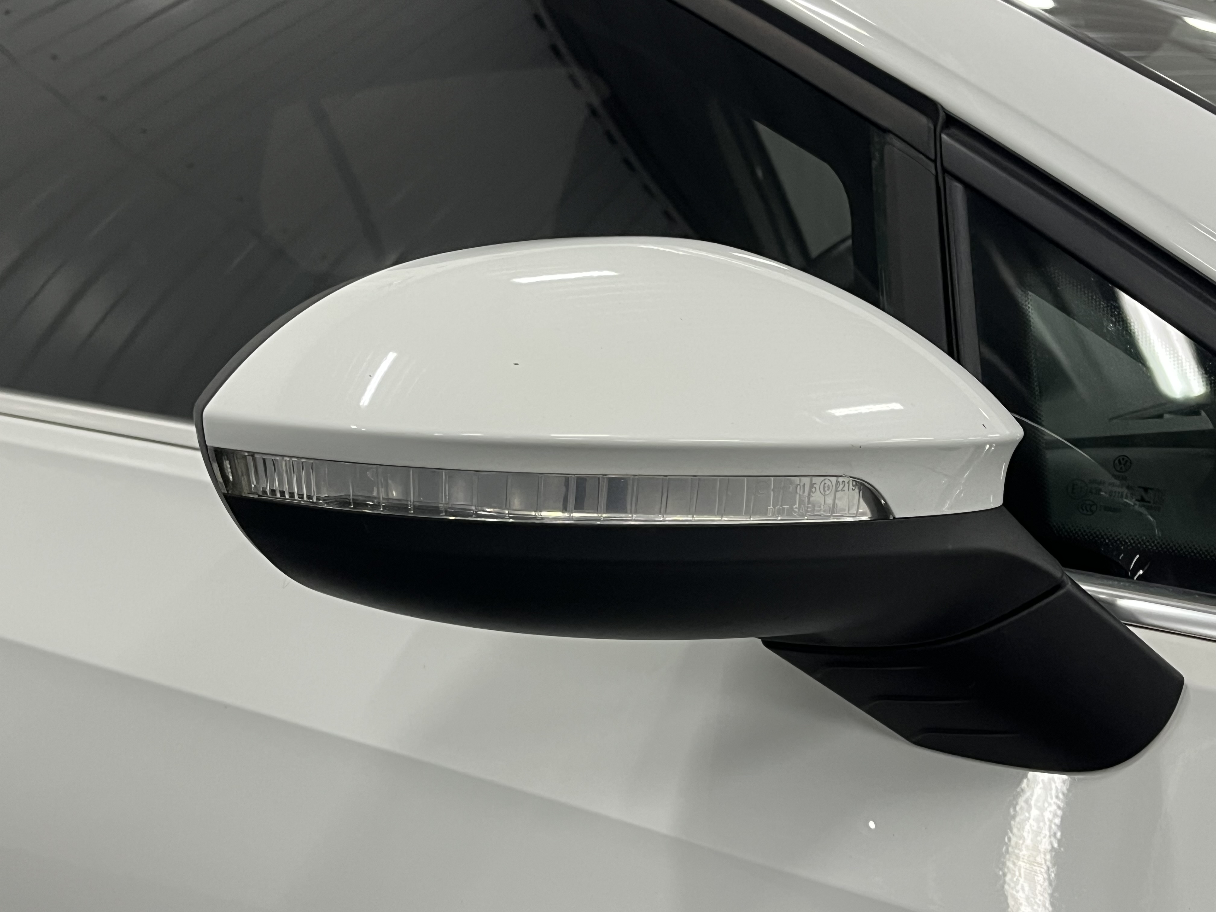 Volkswagen Golf - Image 7