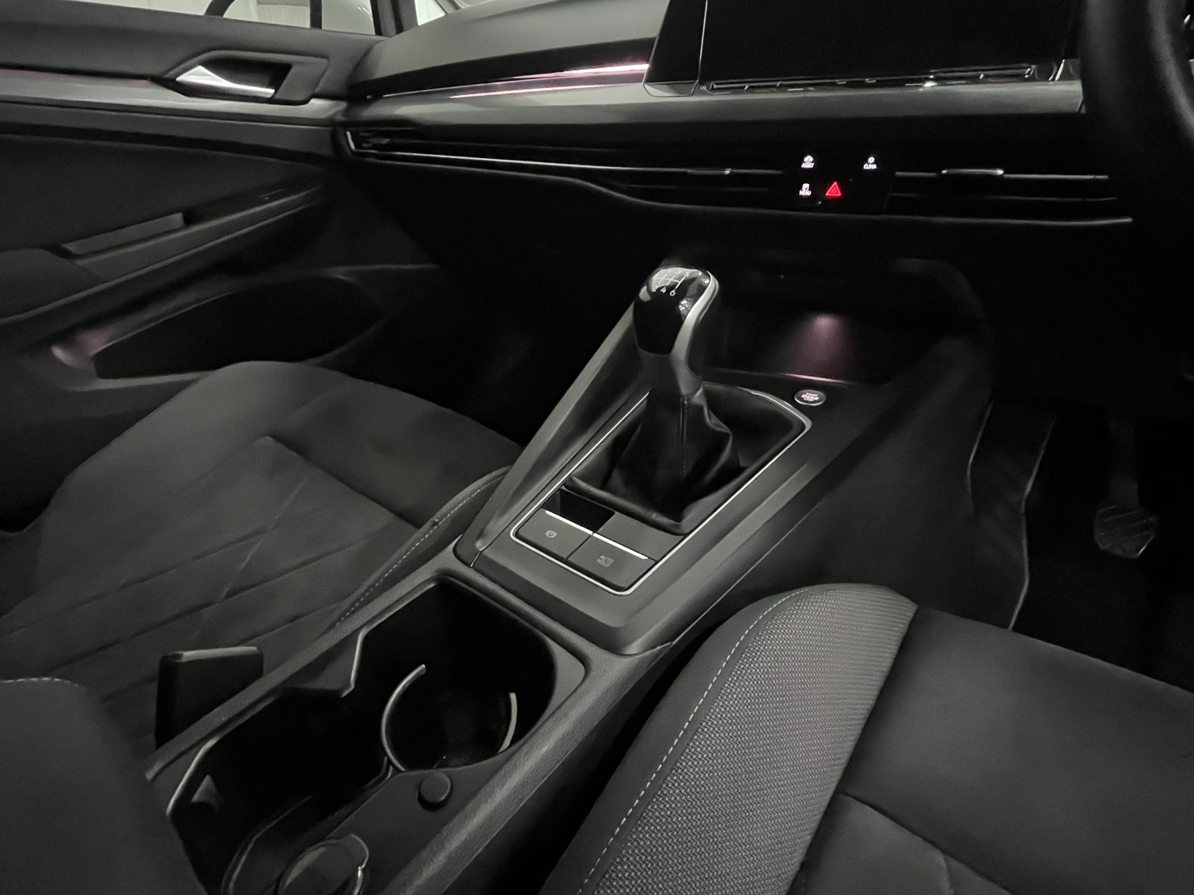 Volkswagen Golf - Image 13