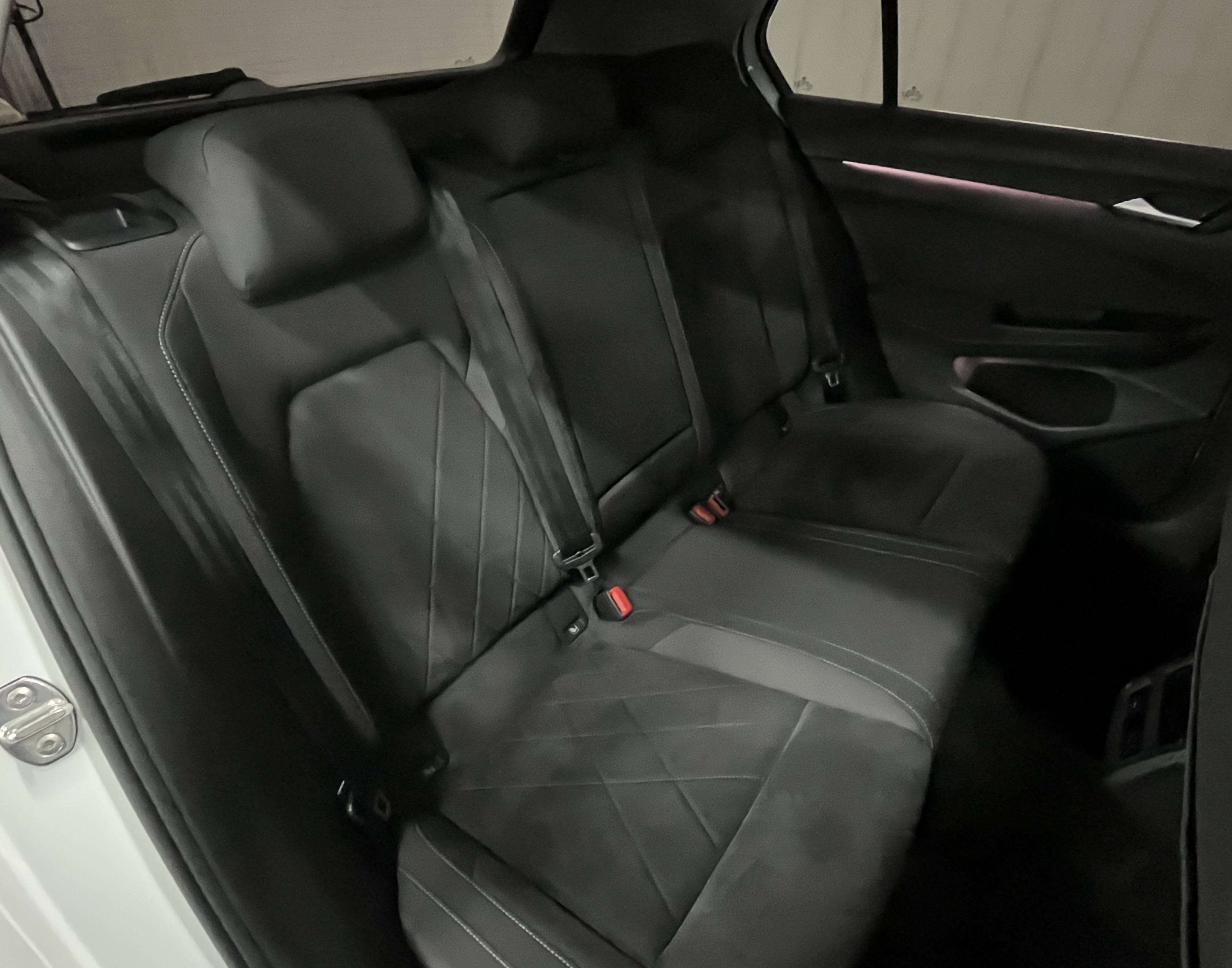 Volkswagen Golf - Image 17