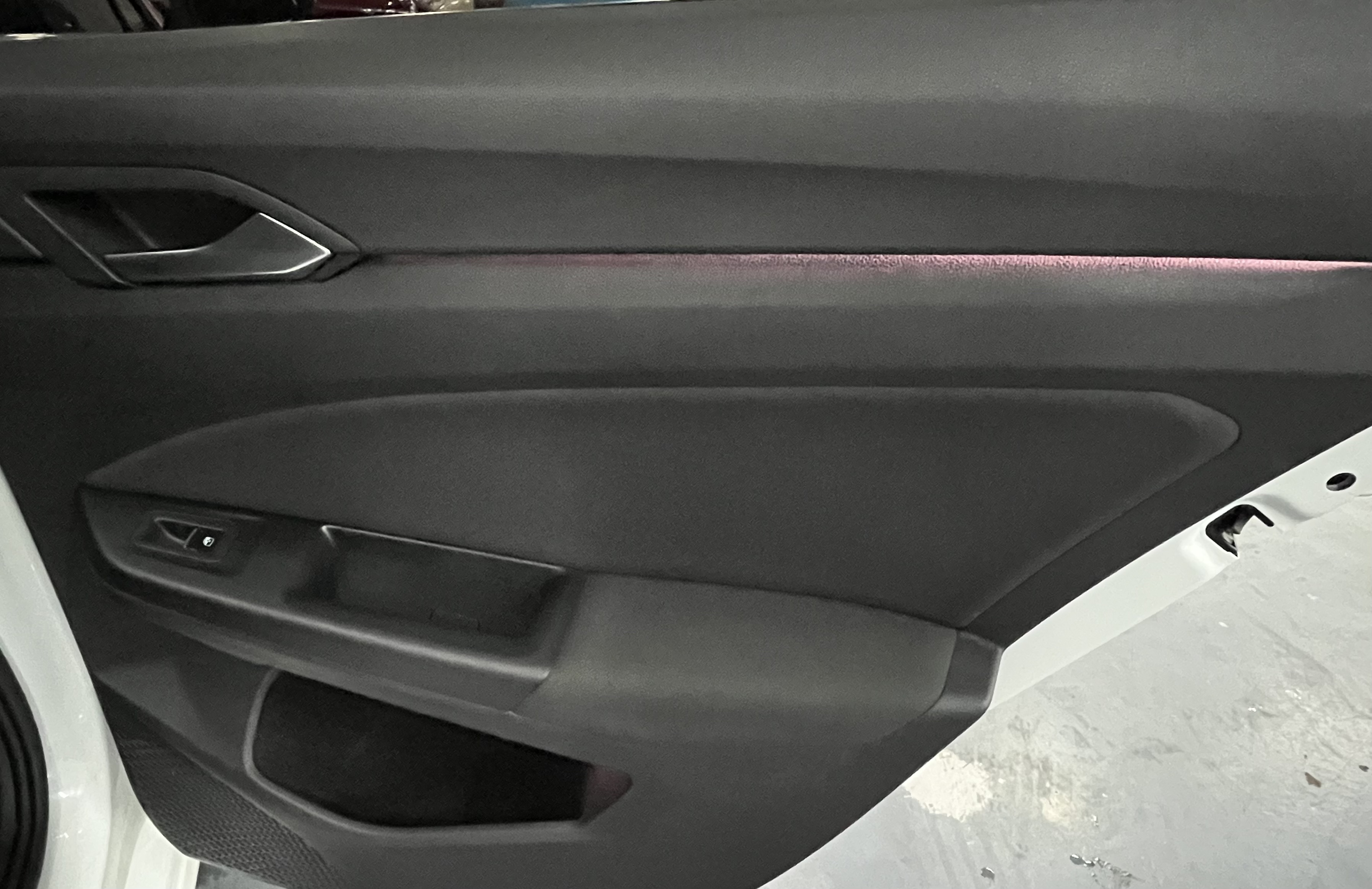 Volkswagen Golf - Image 25