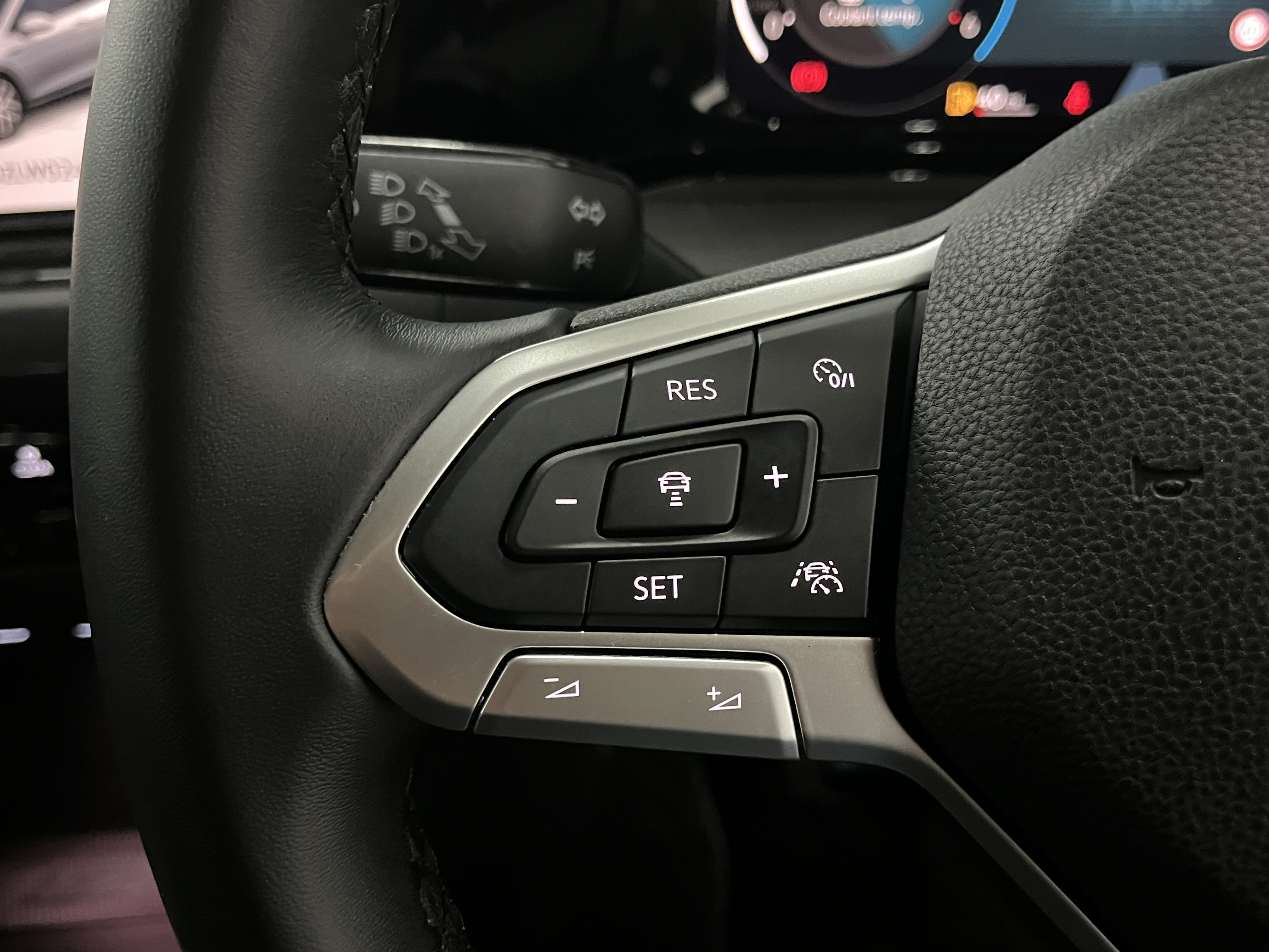 Volkswagen Golf - Image 41