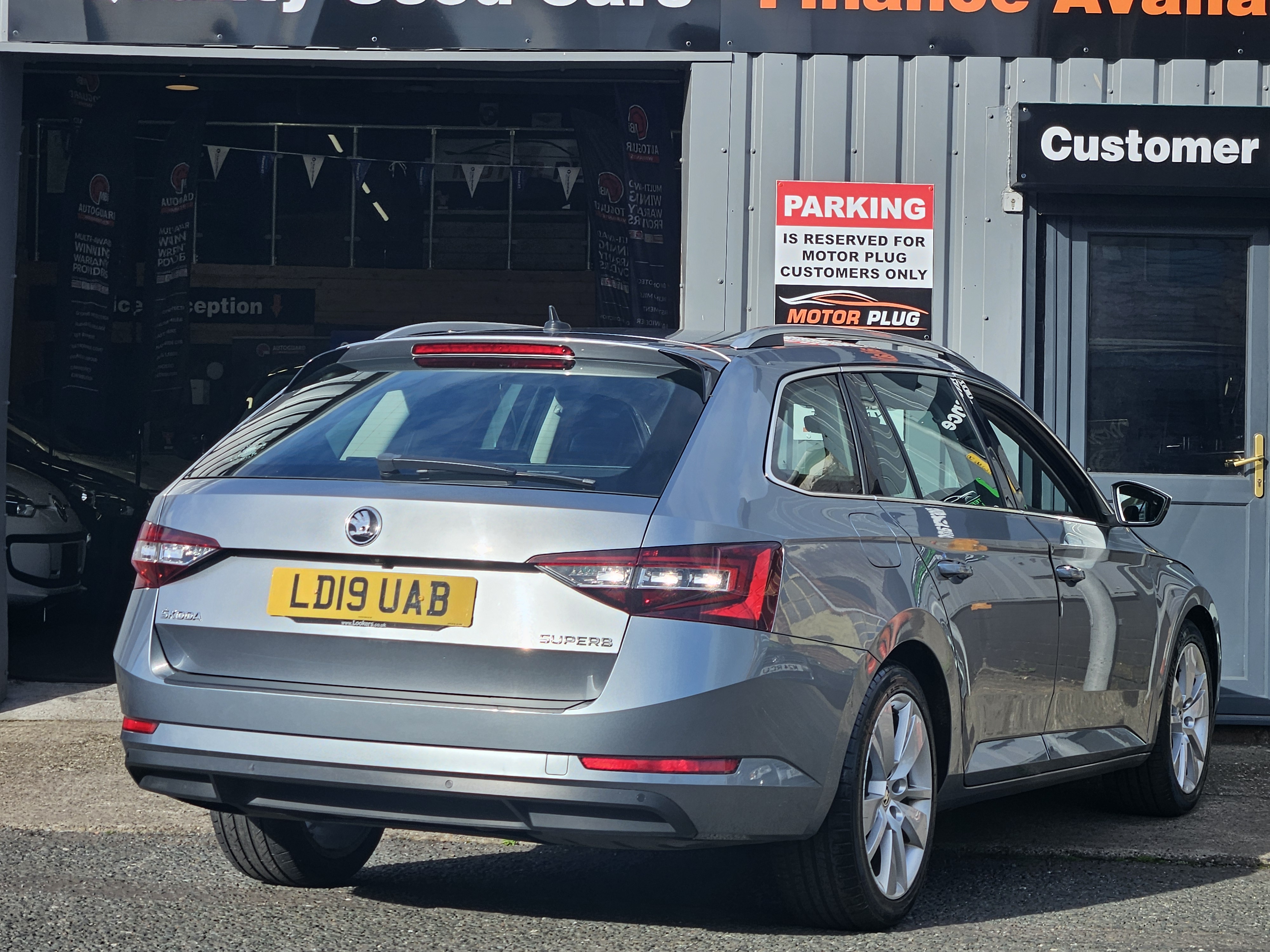 Skoda Superb - Image 6