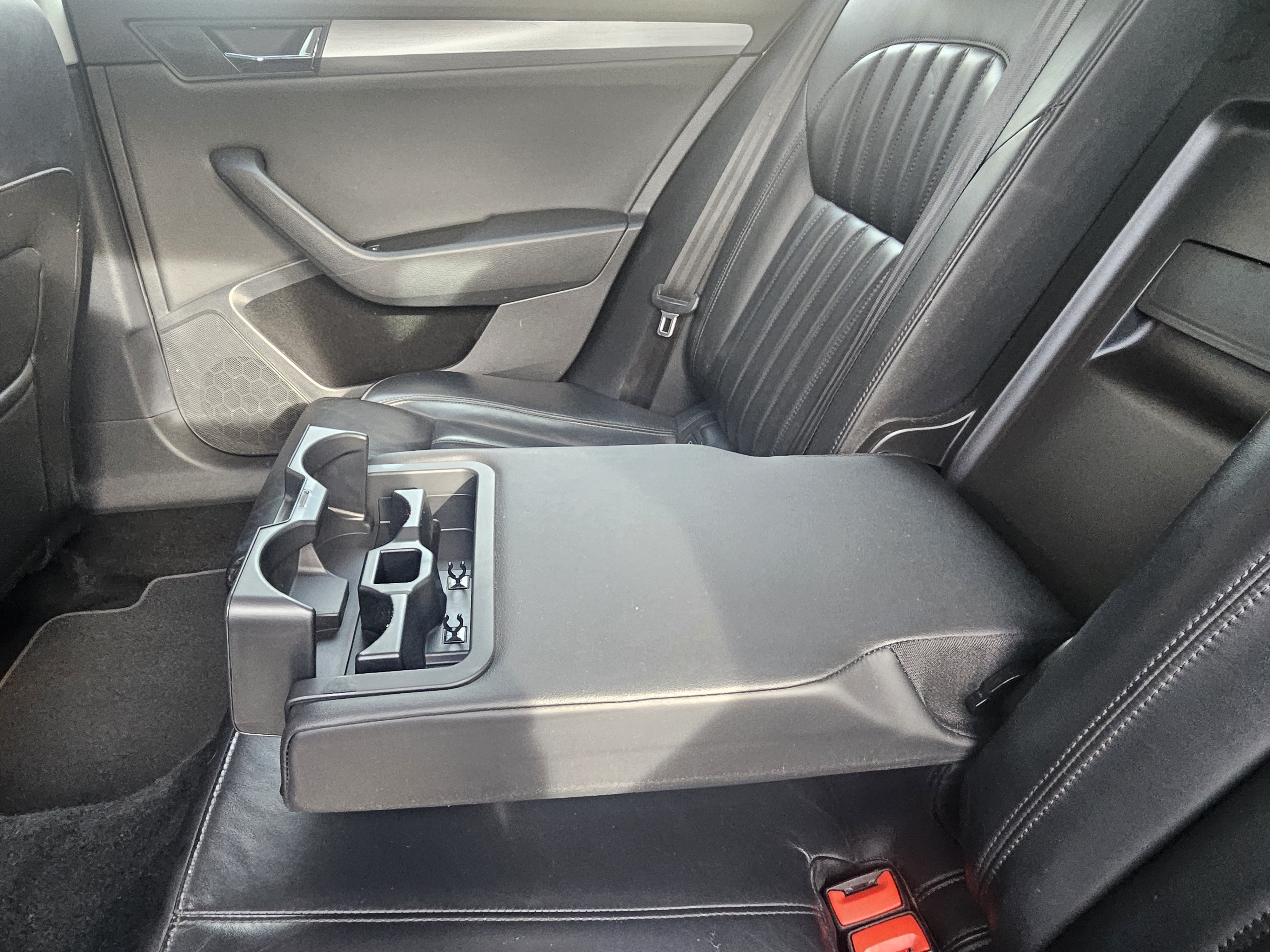 Skoda Superb - Image 15