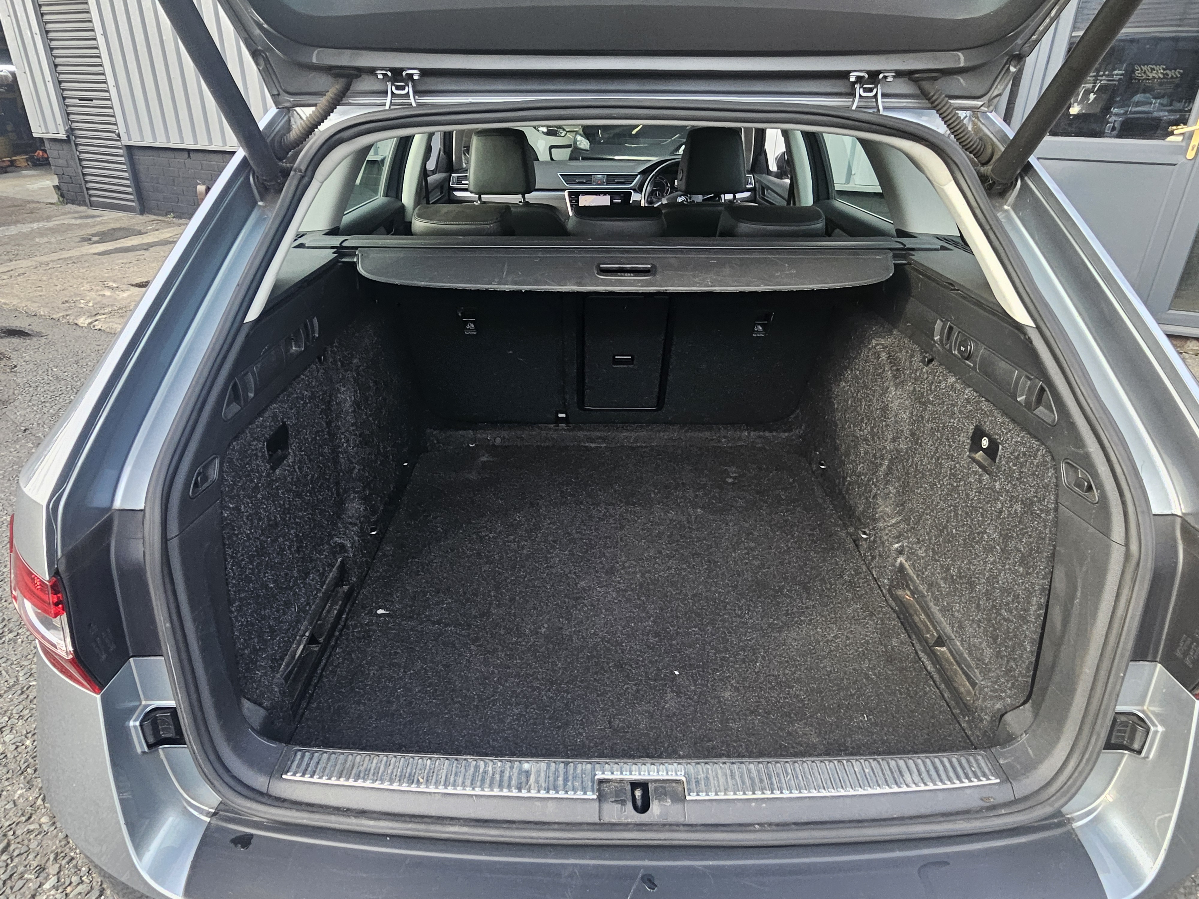 Skoda Superb - Image 20