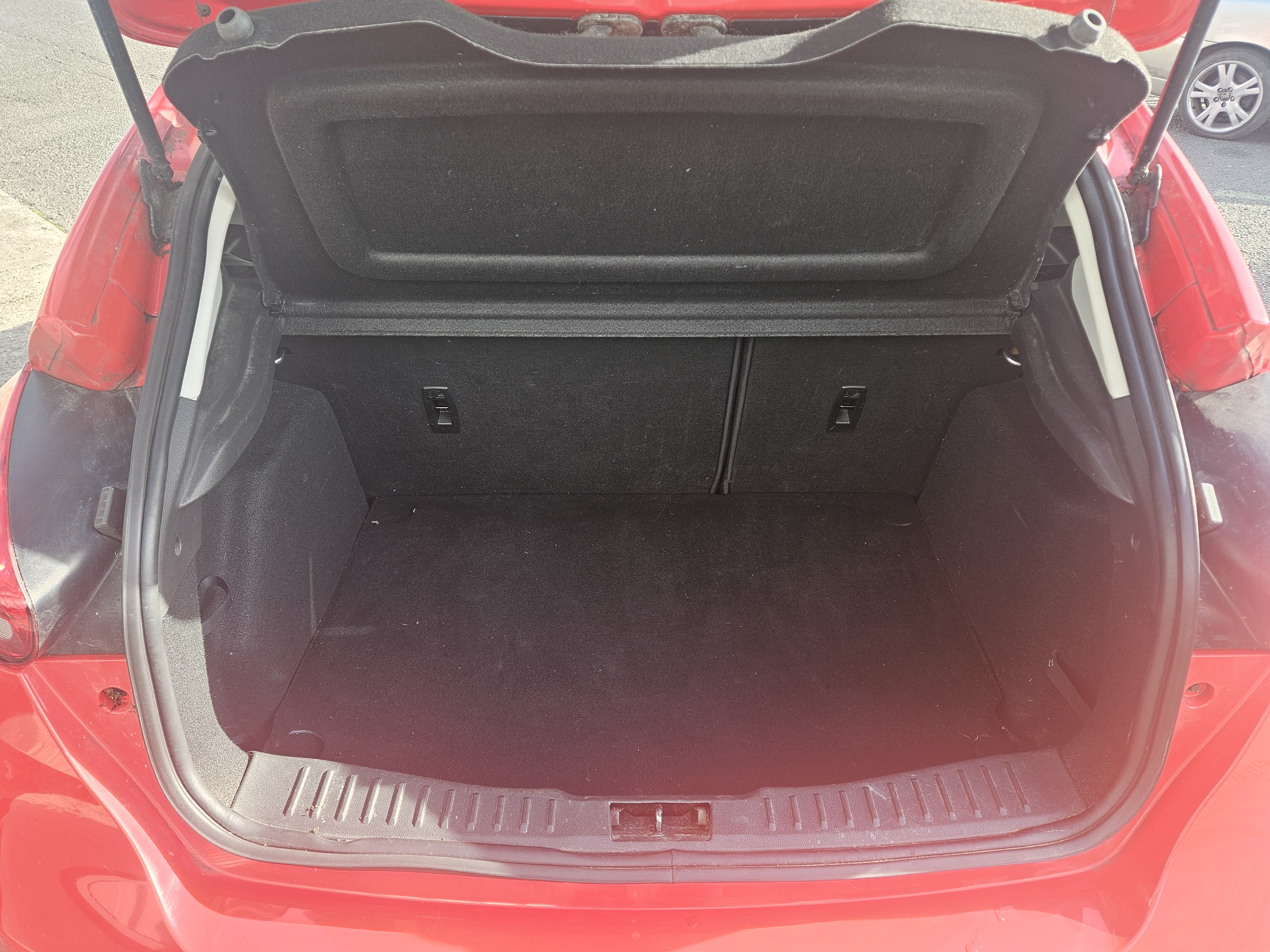 Ford Focus - Image 15