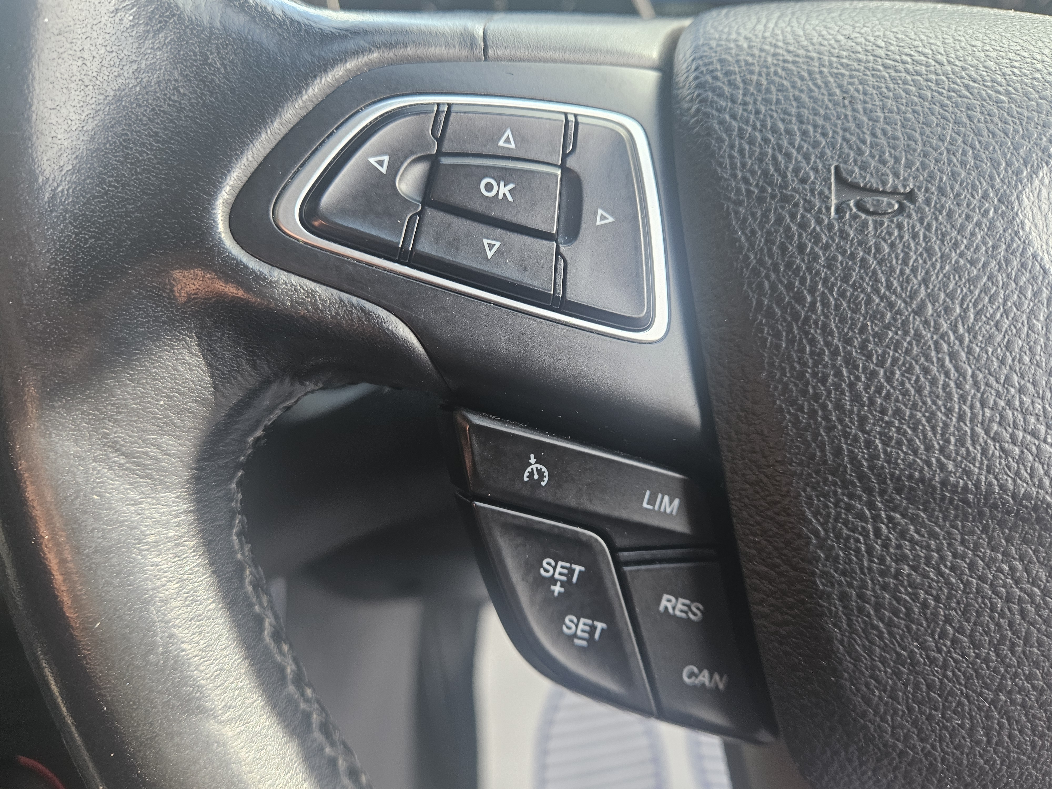 Ford Focus - Image 26