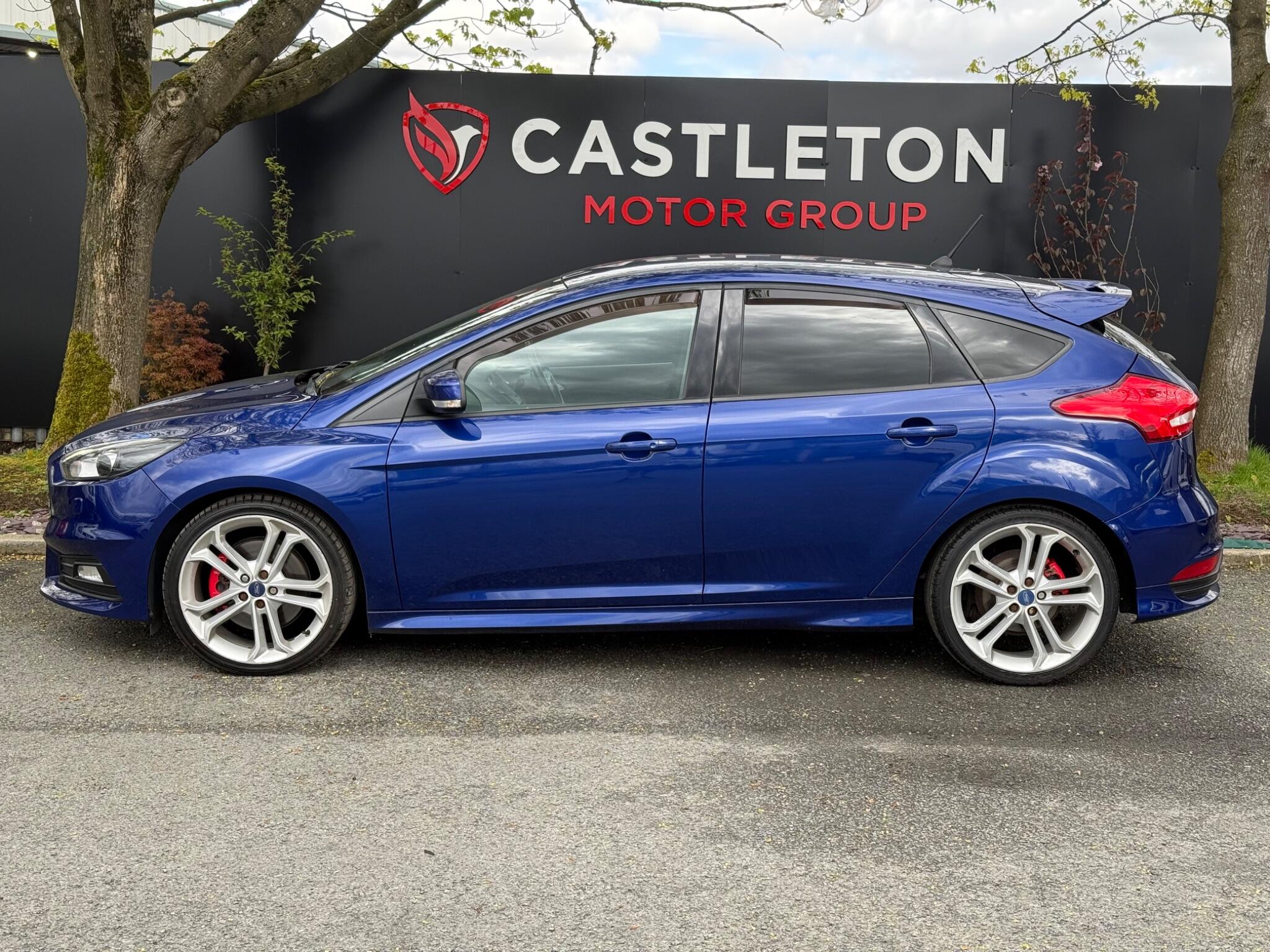 Ford Focus - Image 10