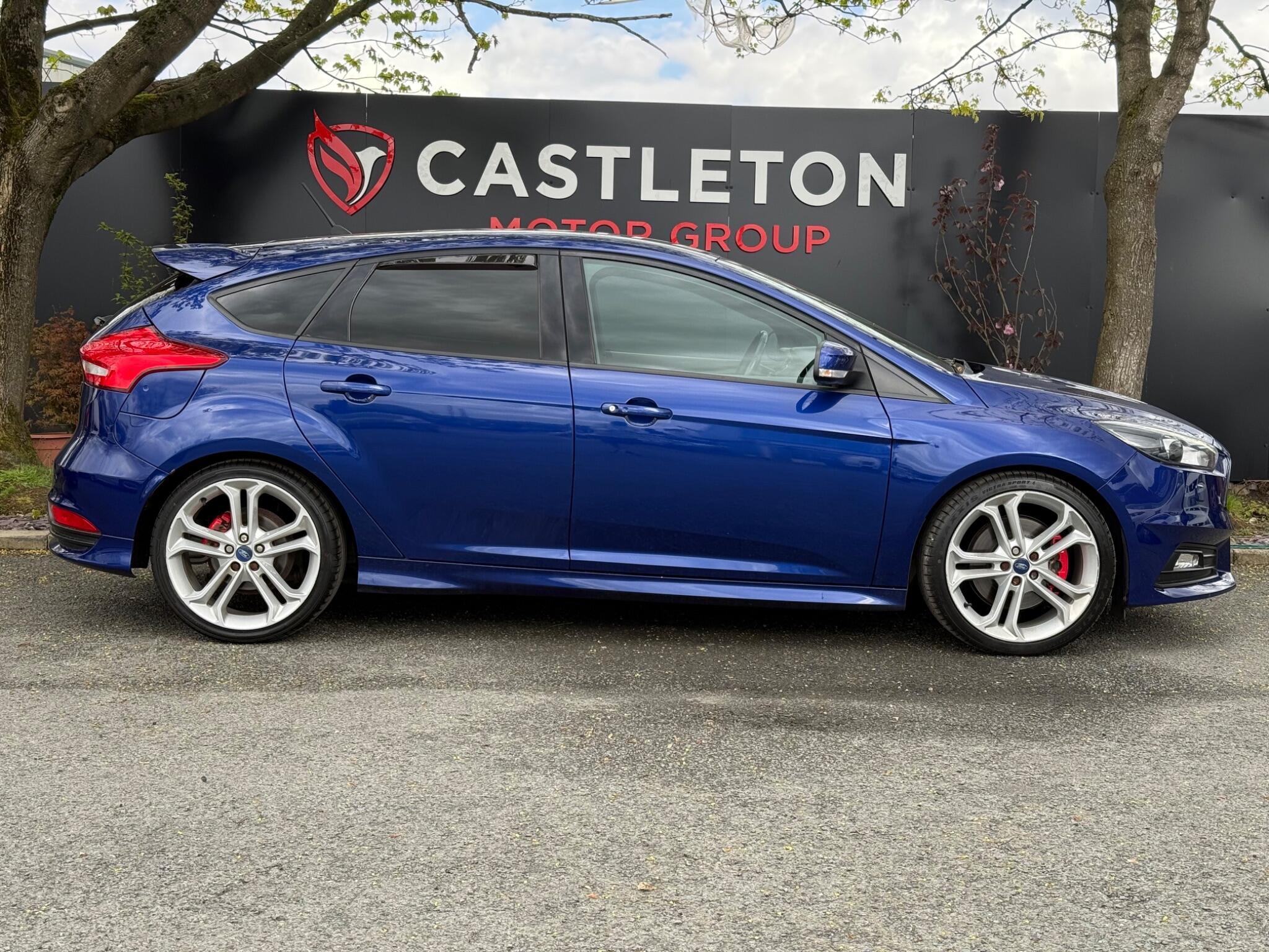 Ford Focus - Image 14