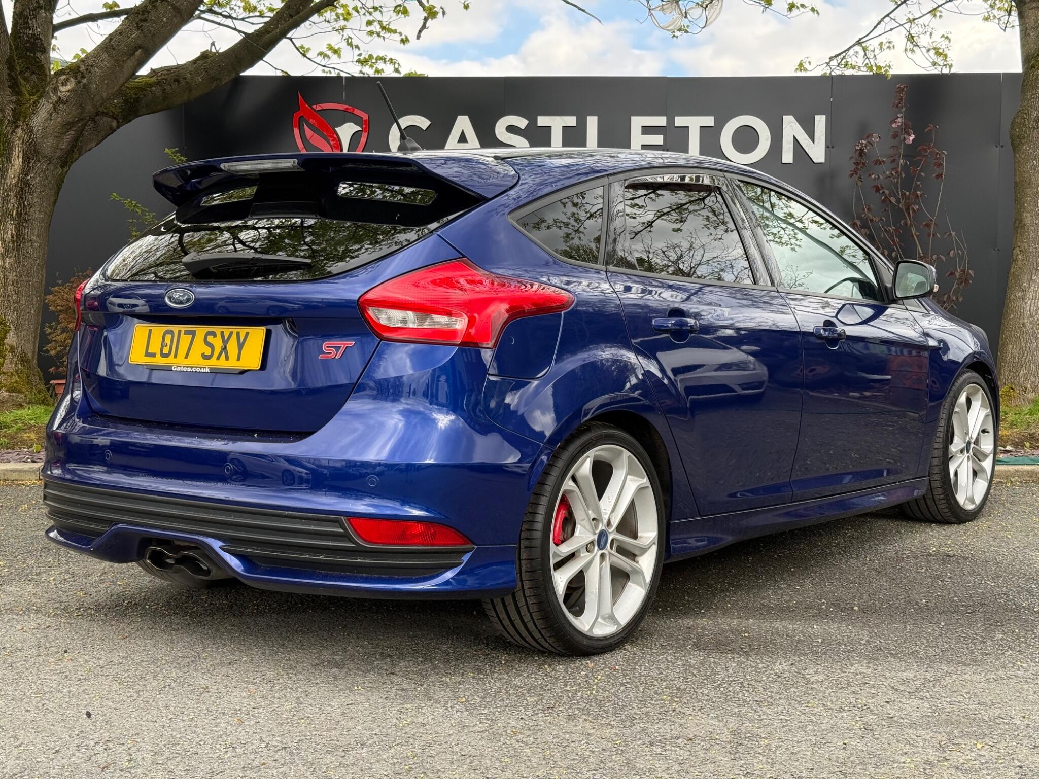 Ford Focus - Image 16