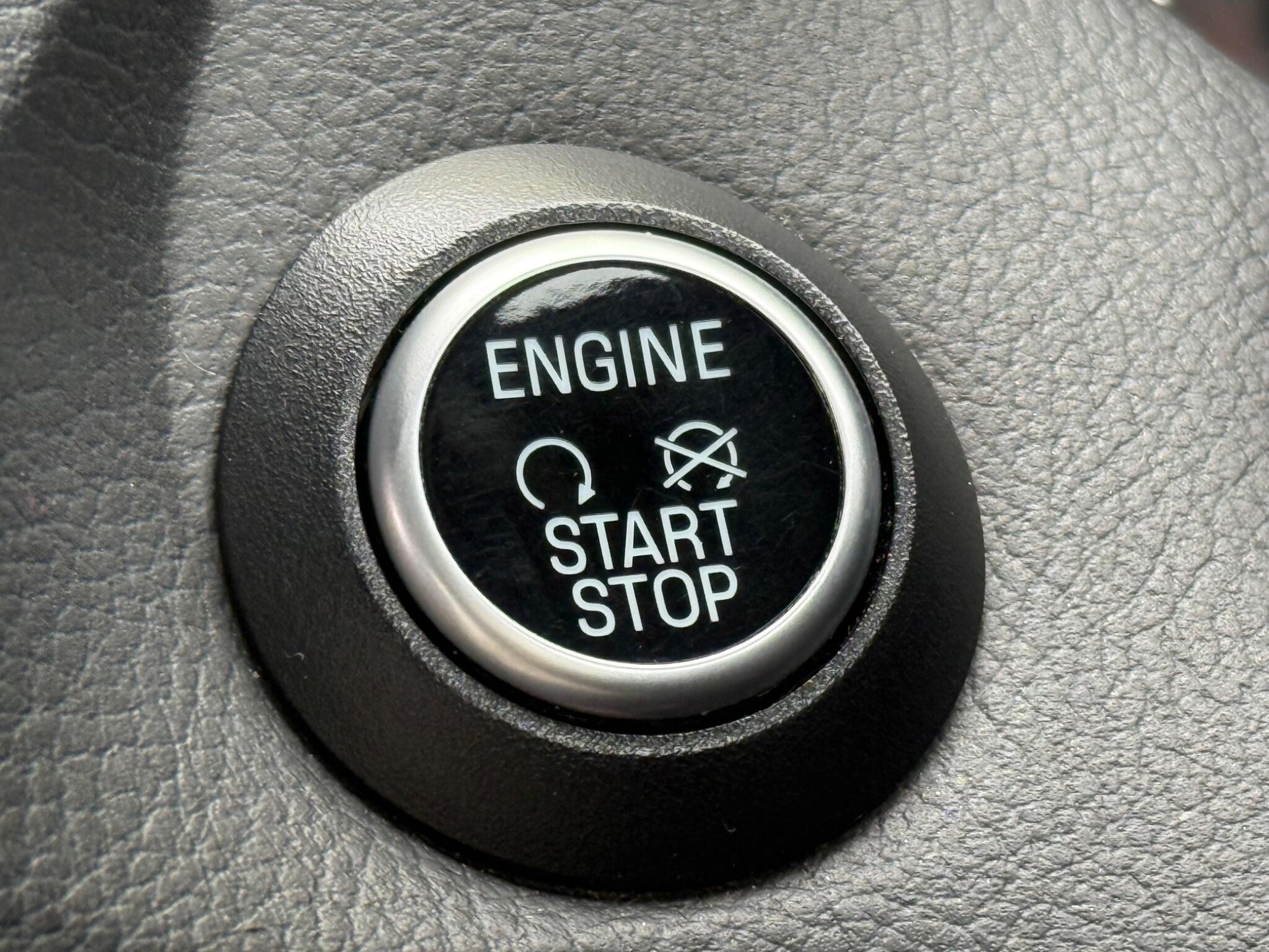 Ford Focus - Image 30