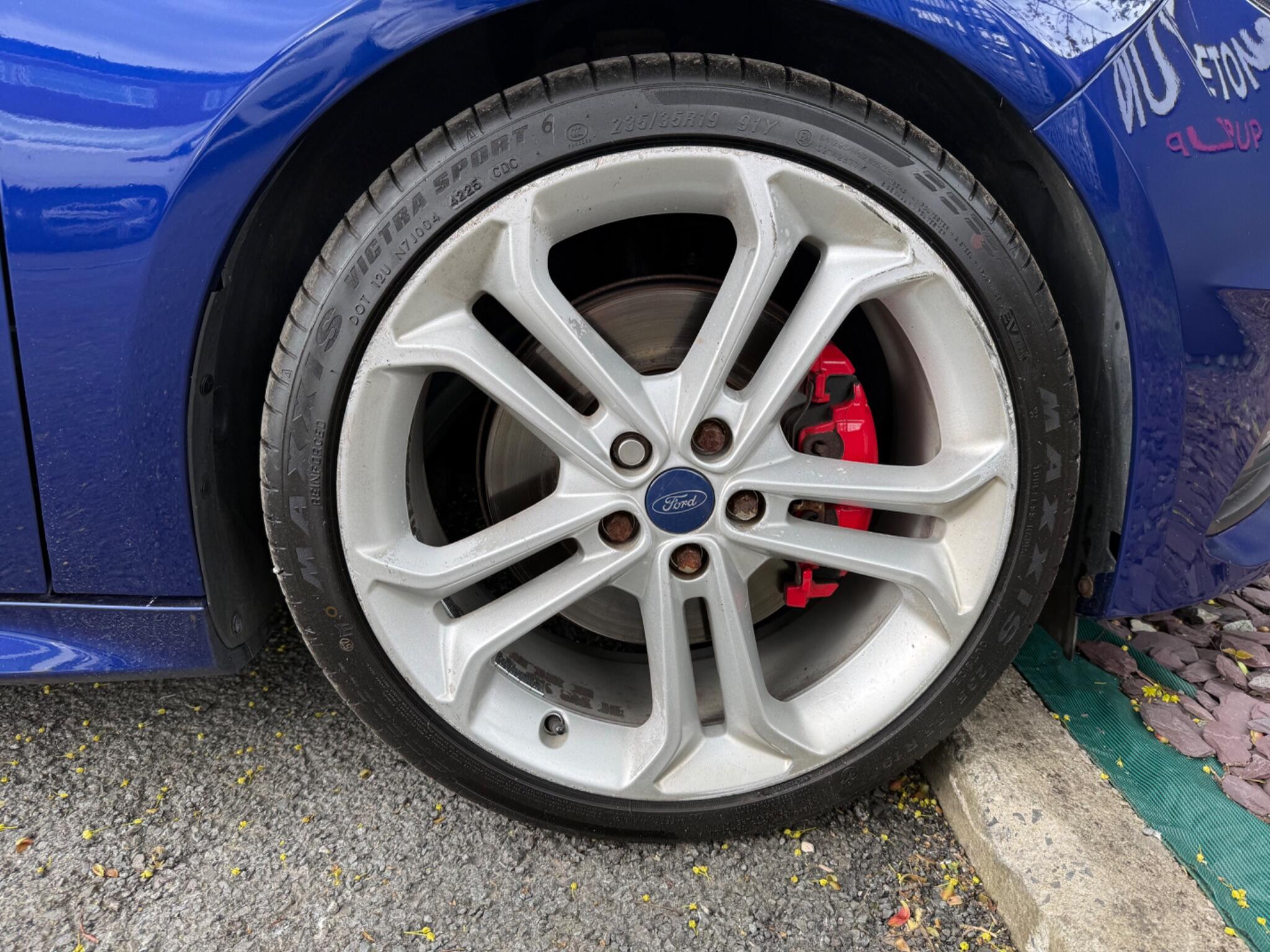 Ford Focus - Image 33