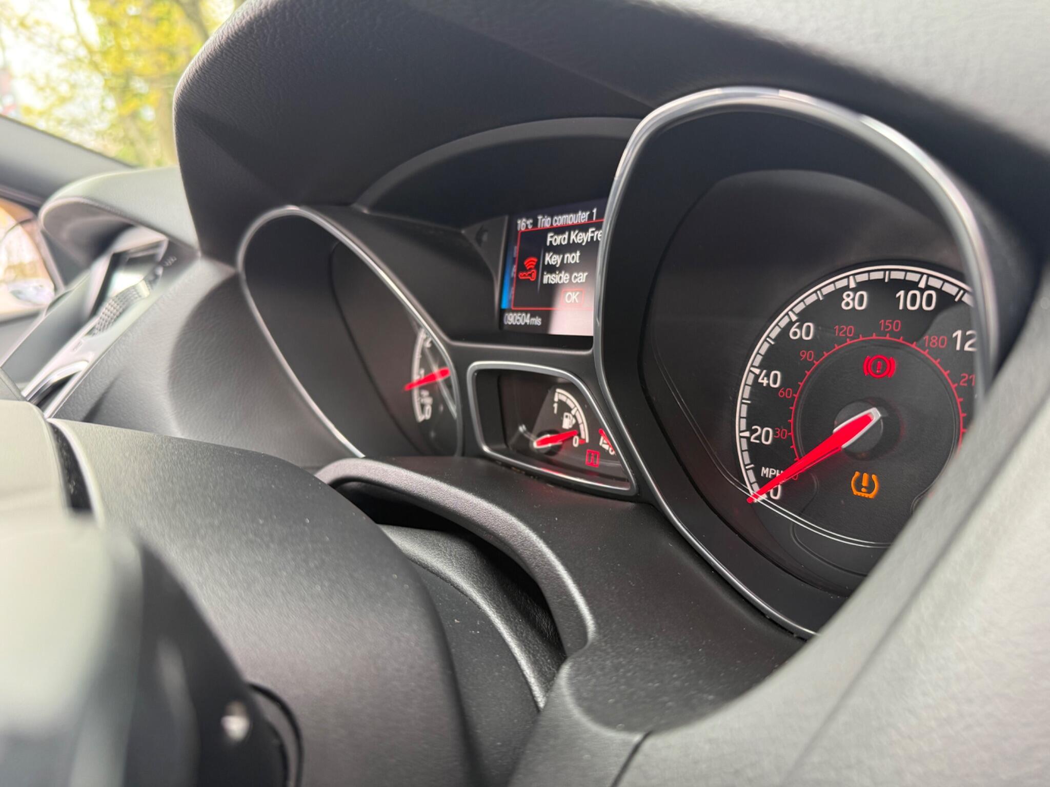 Ford Focus - Image 45