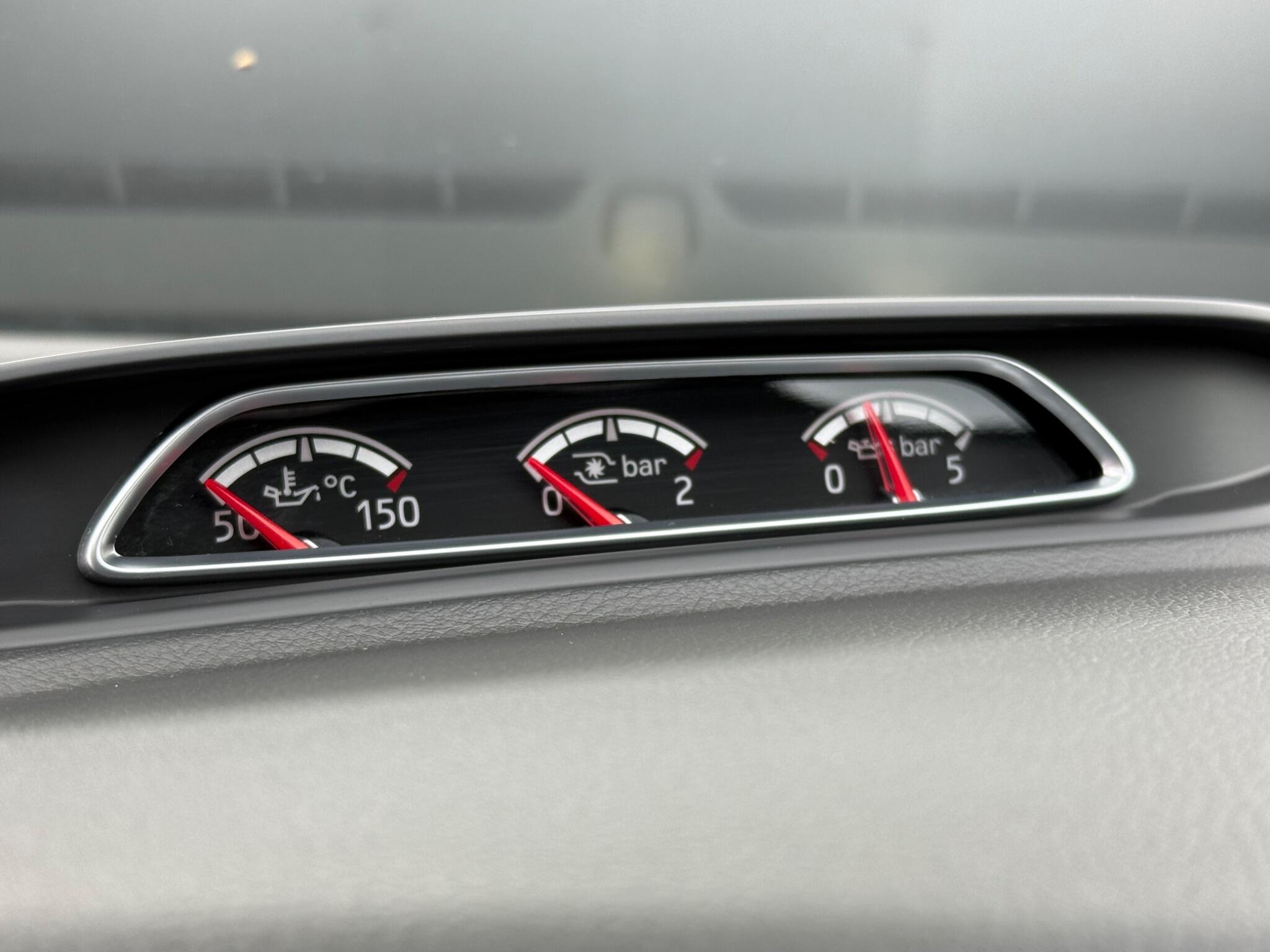 Ford Focus - Image 48