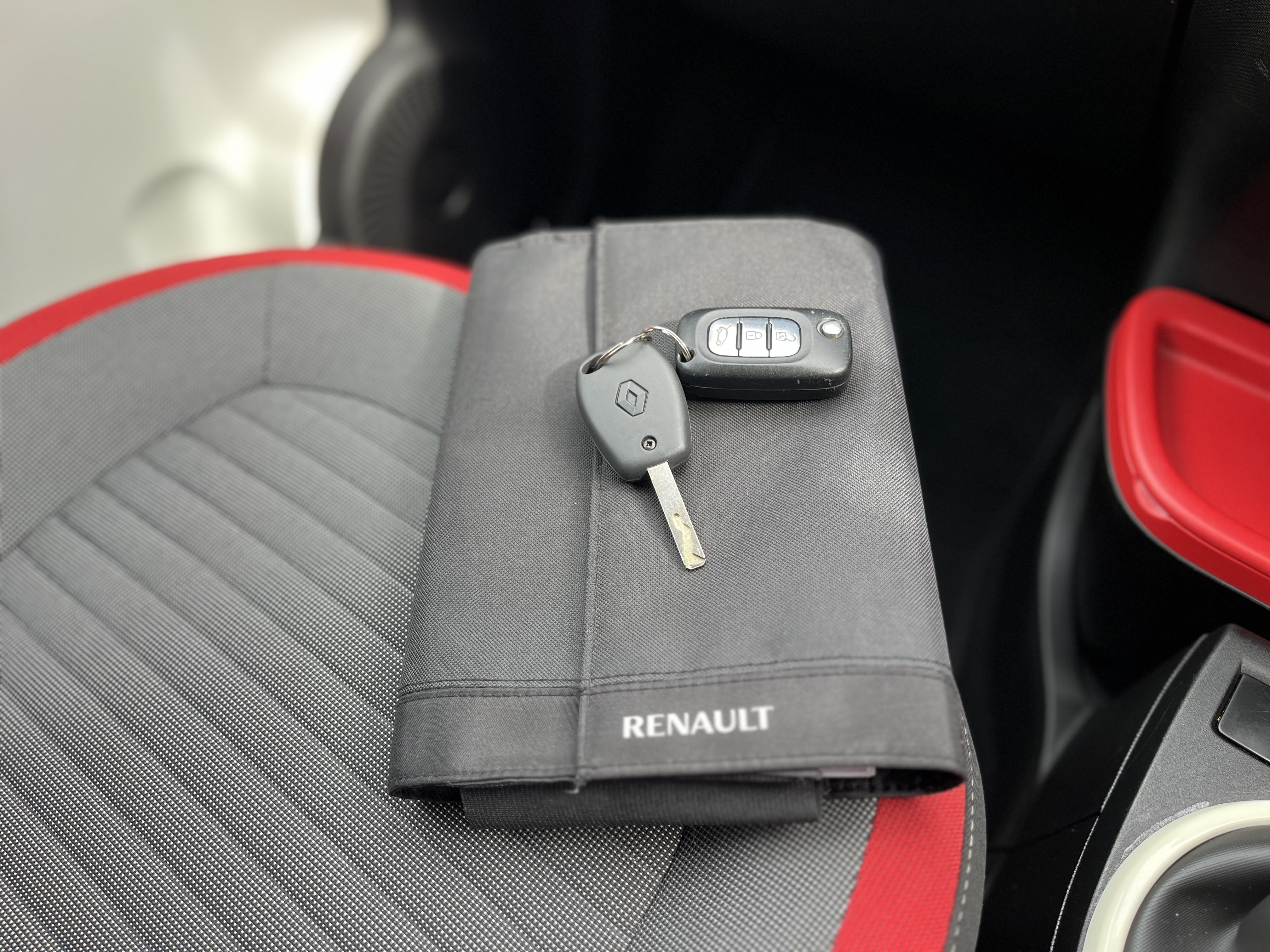 Renault Twingo - Image 31