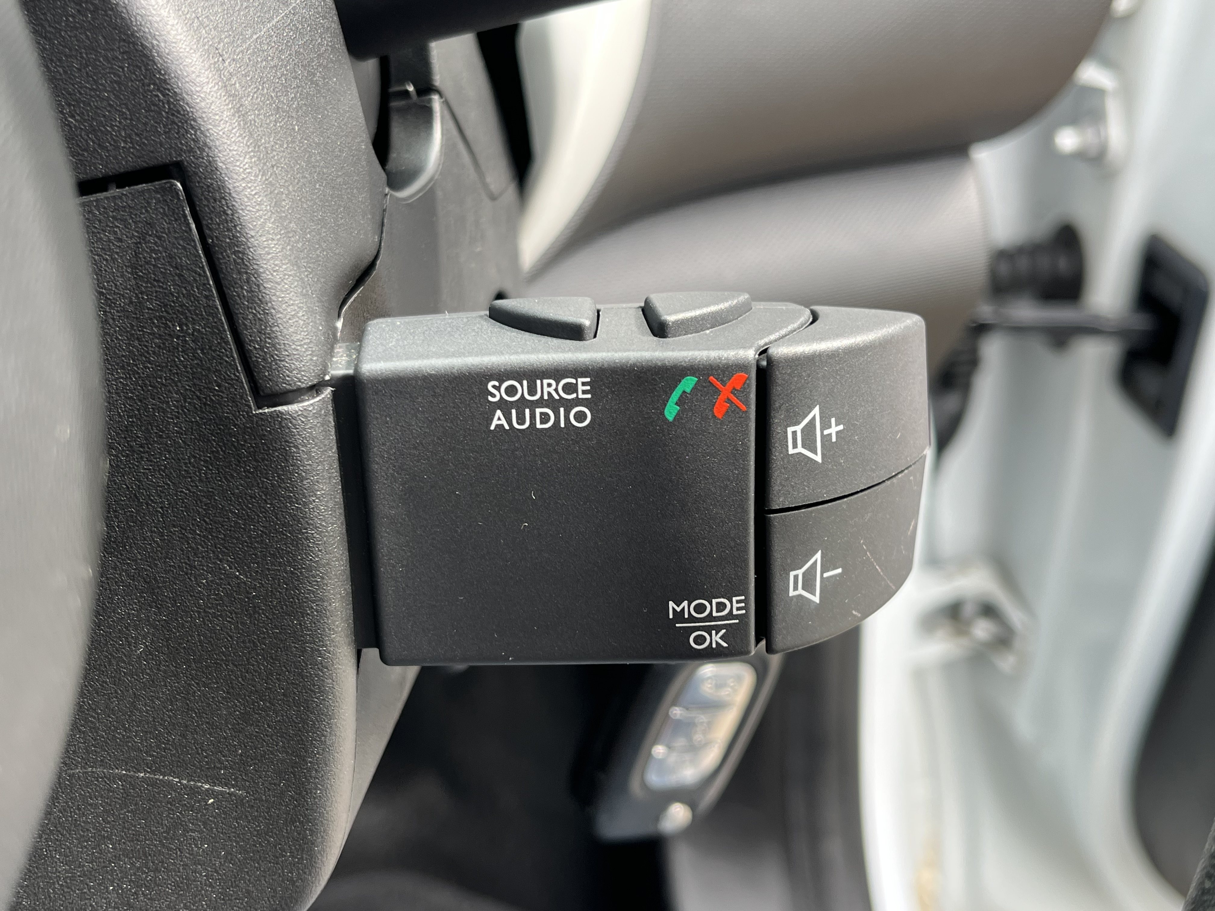 Renault Twingo - Image 40