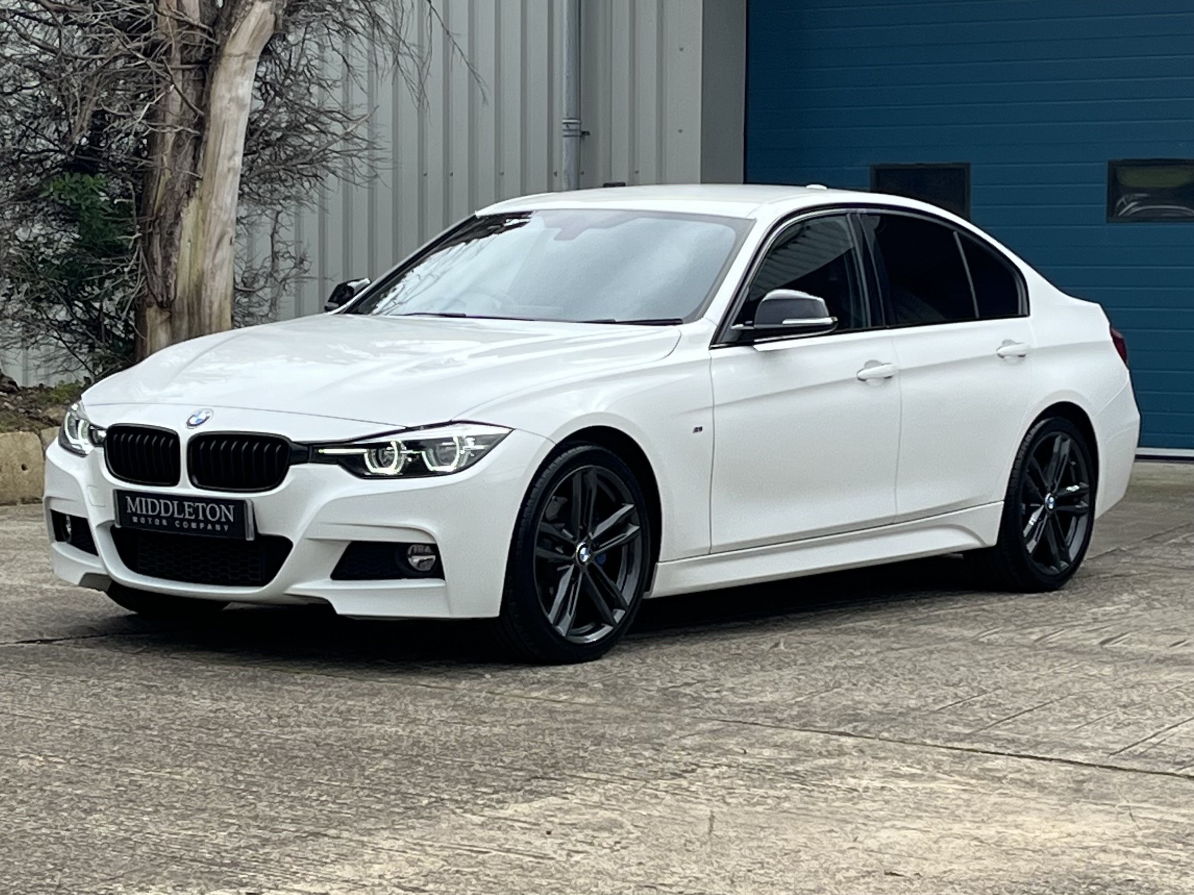 BMW 3 Series - Image 4