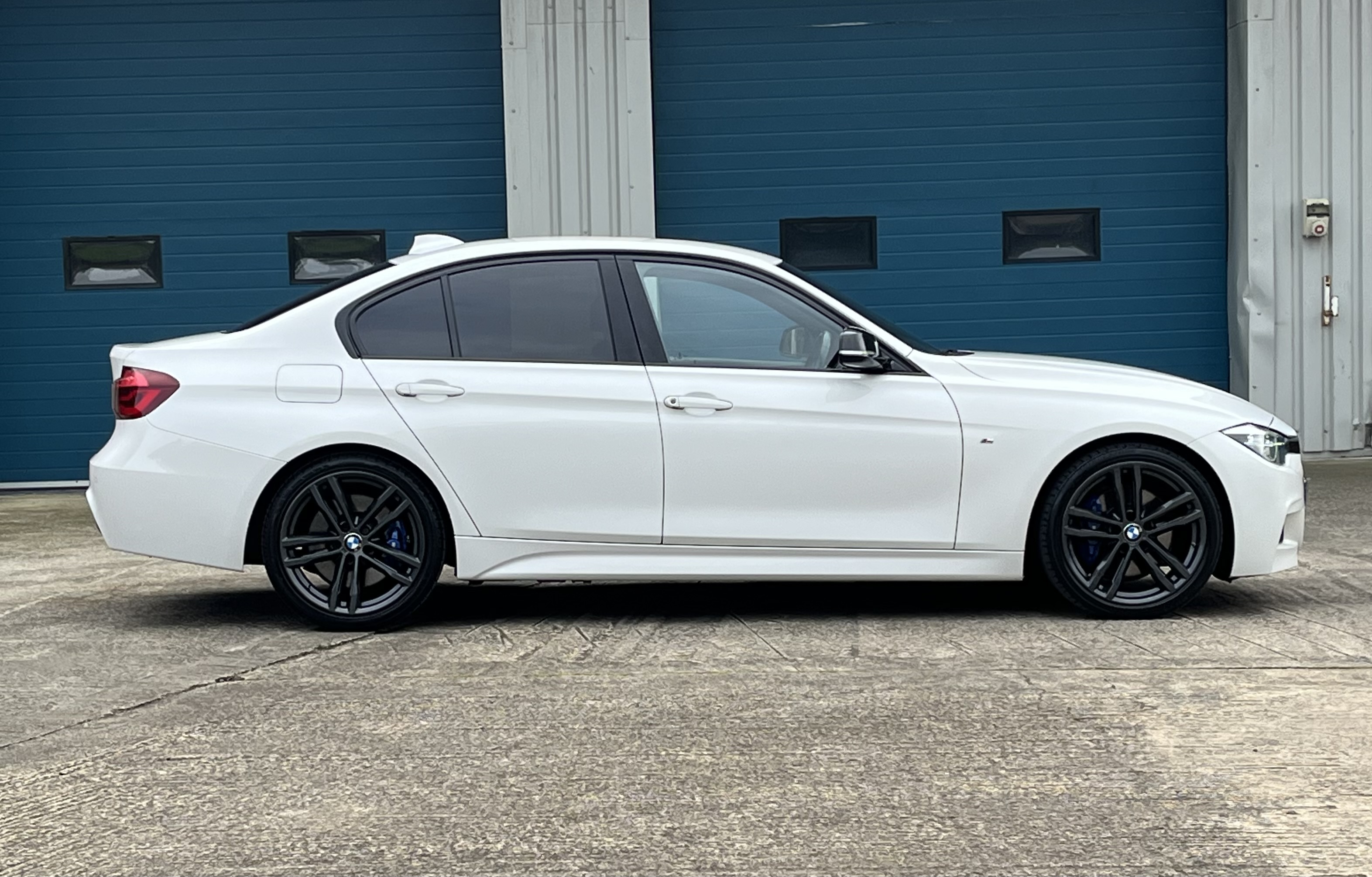 BMW 3 Series - Image 6