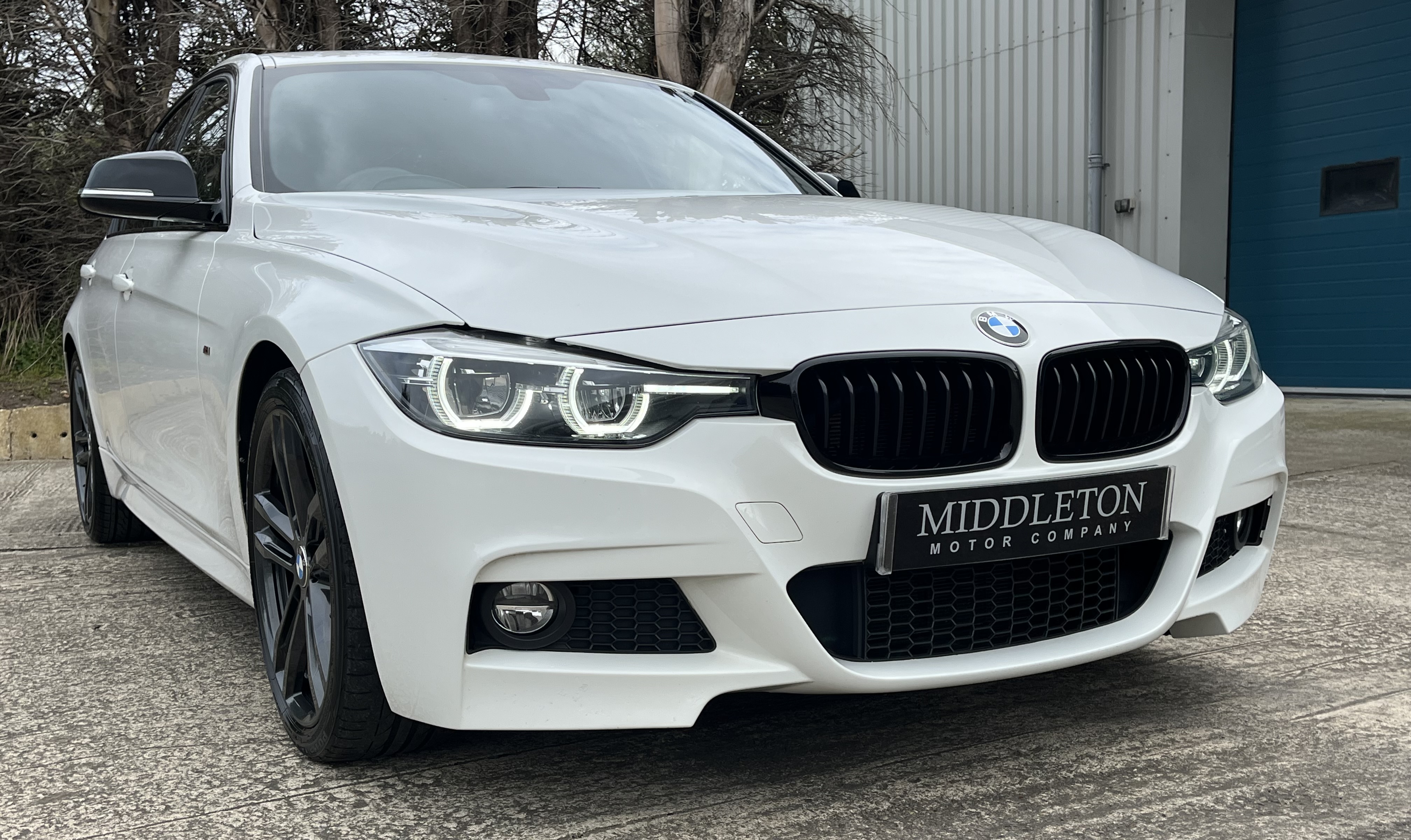 BMW 3 Series - Image 9