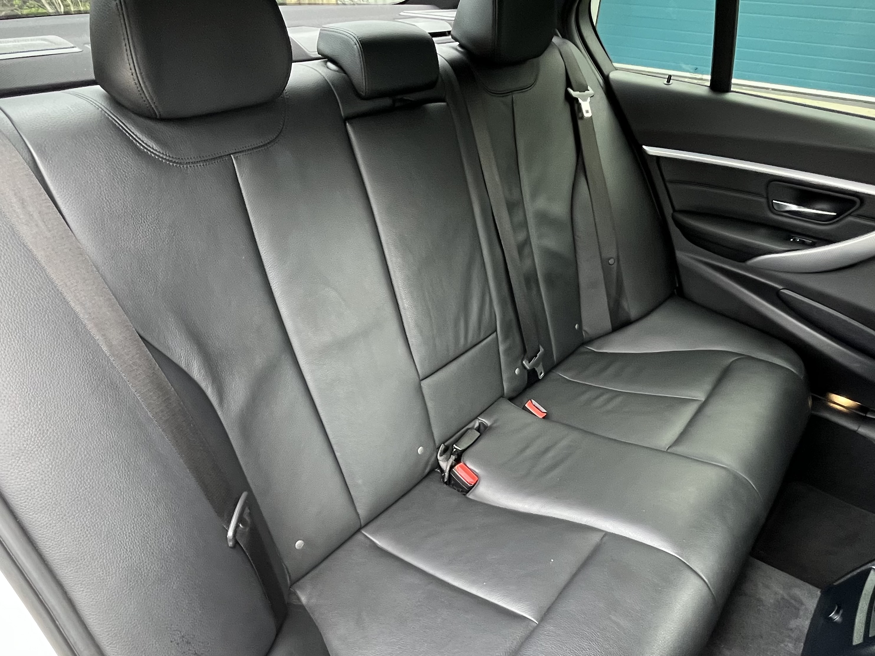 BMW 3 Series - Image 13