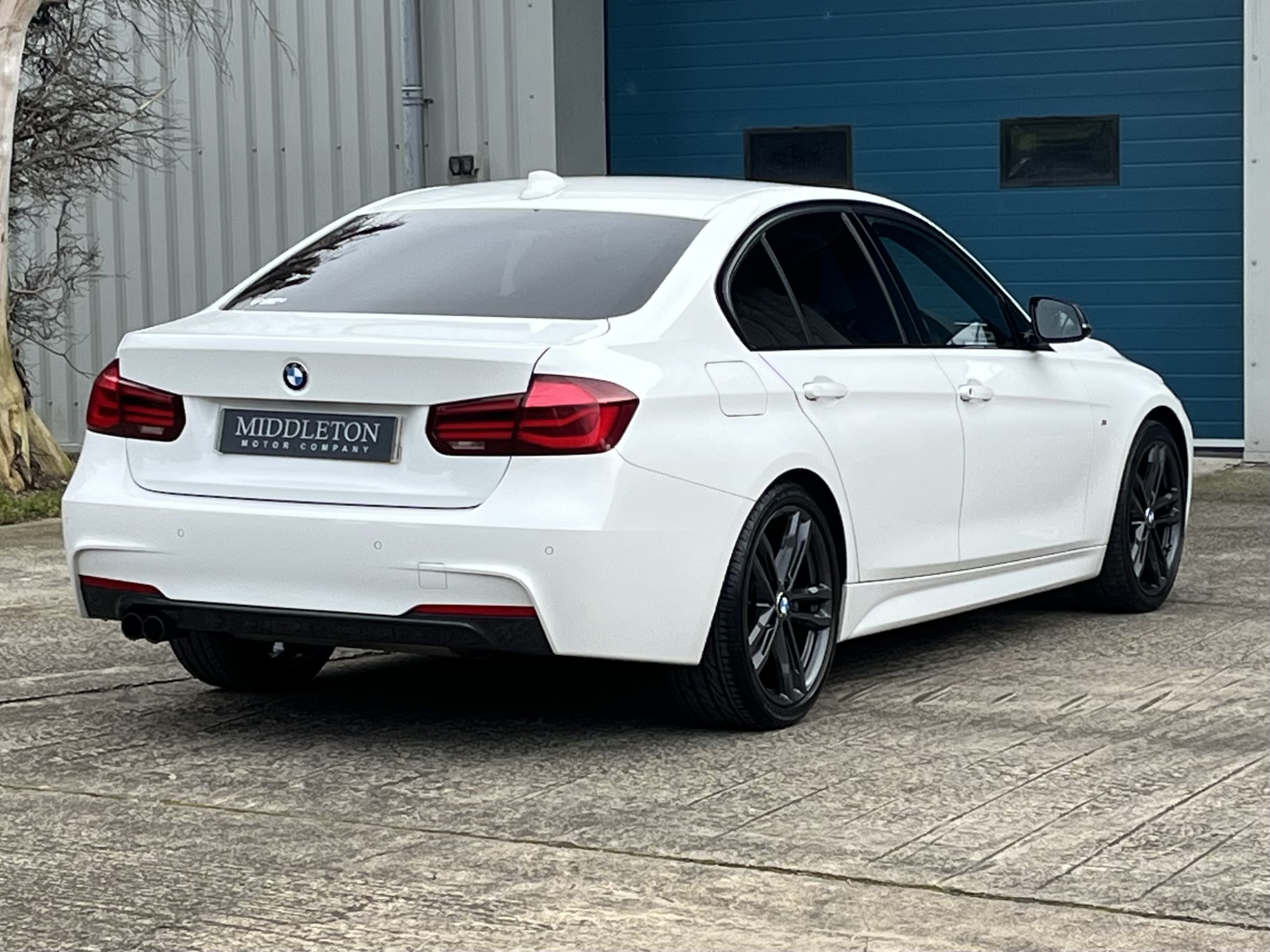 BMW 3 Series - Image 18