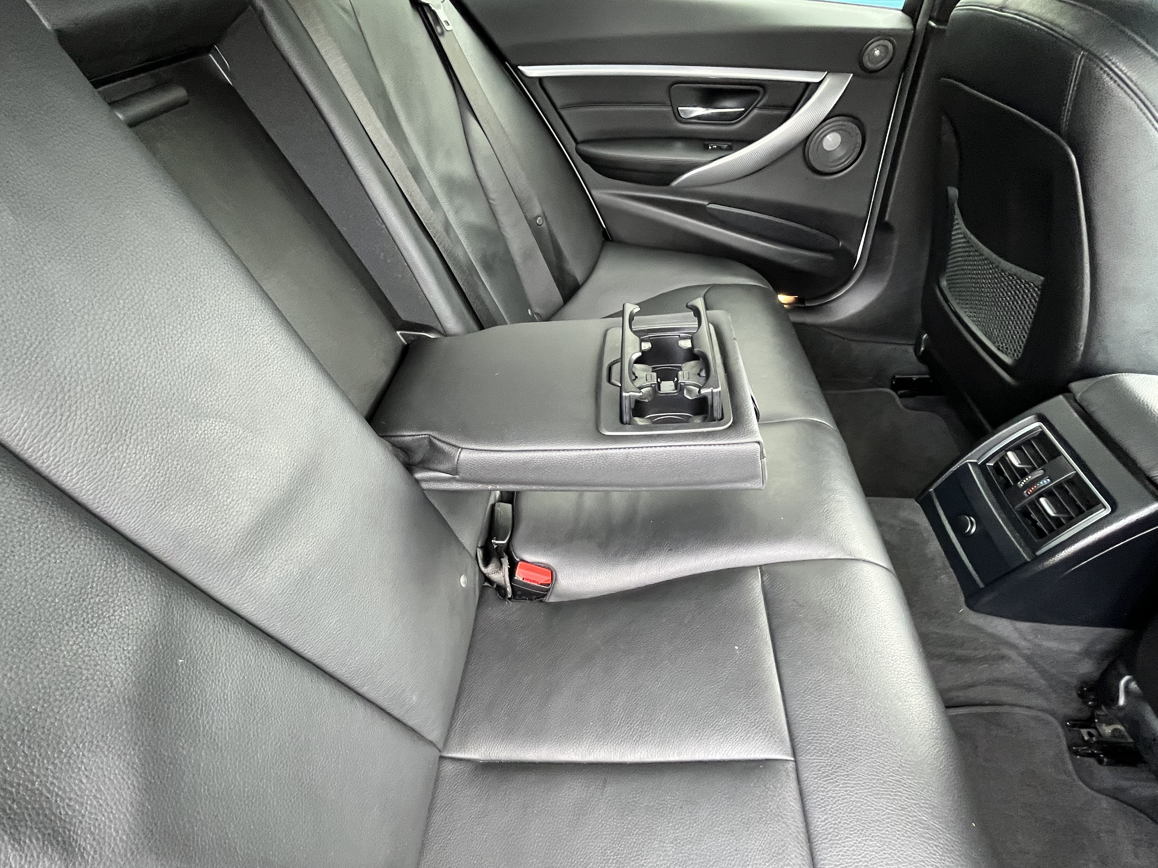 BMW 3 Series - Image 23