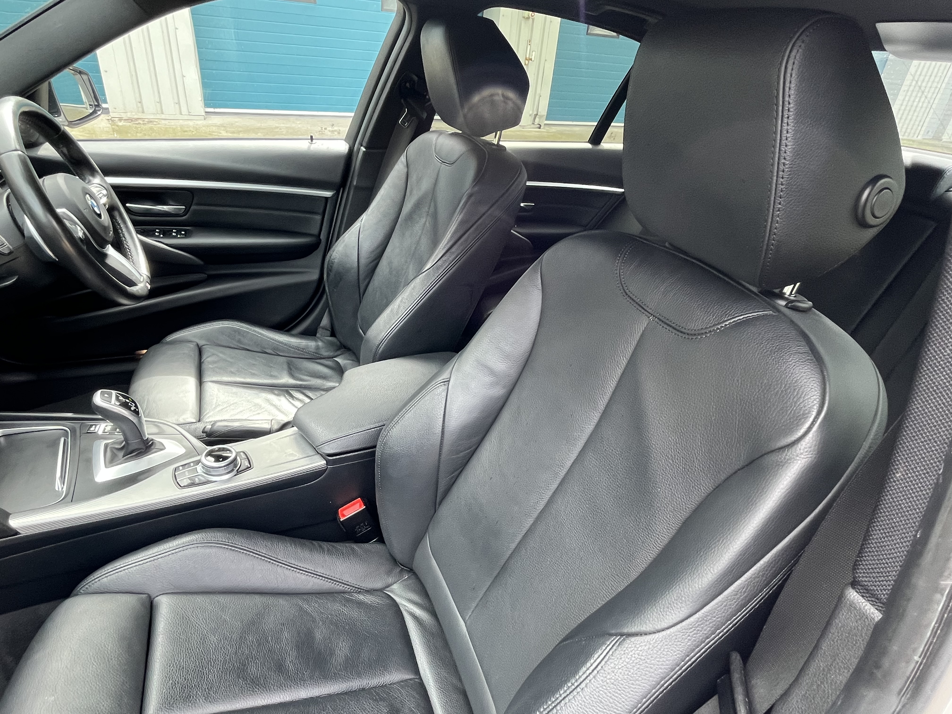 BMW 3 Series - Image 31